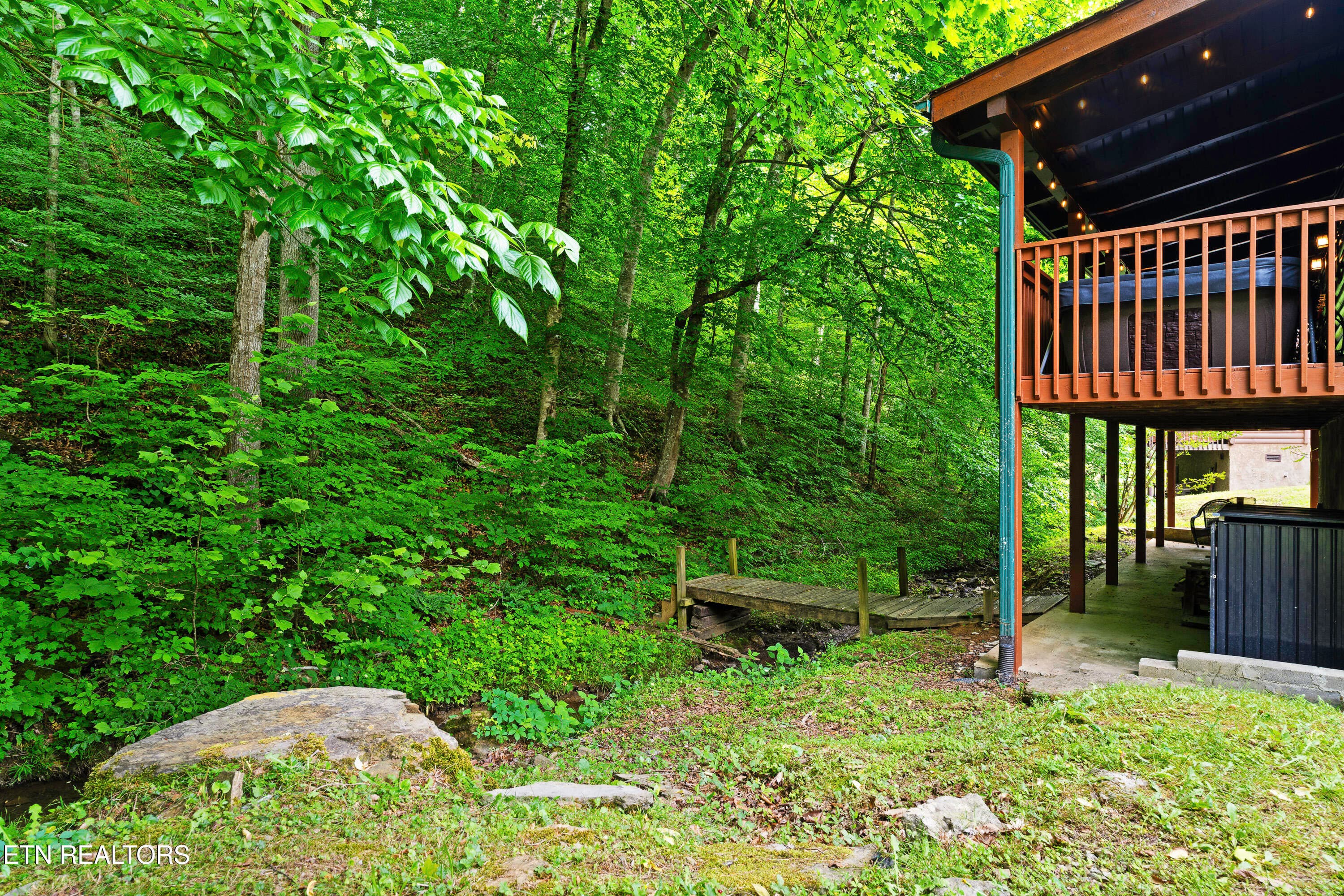 Babbling Brook - 1316 Wedge Tailed Lane, Sevierville, TN 37876