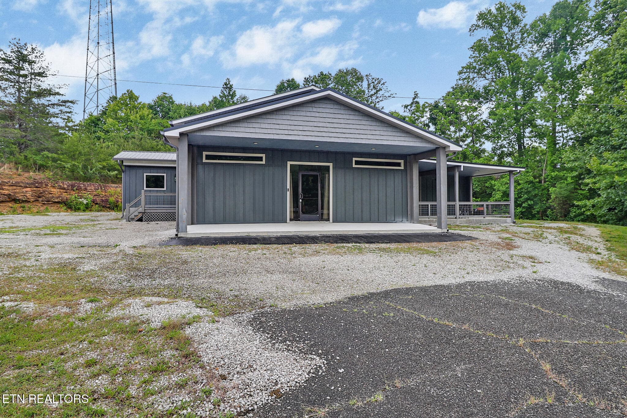 163 Underpass Drive, Oneida, TN 37841