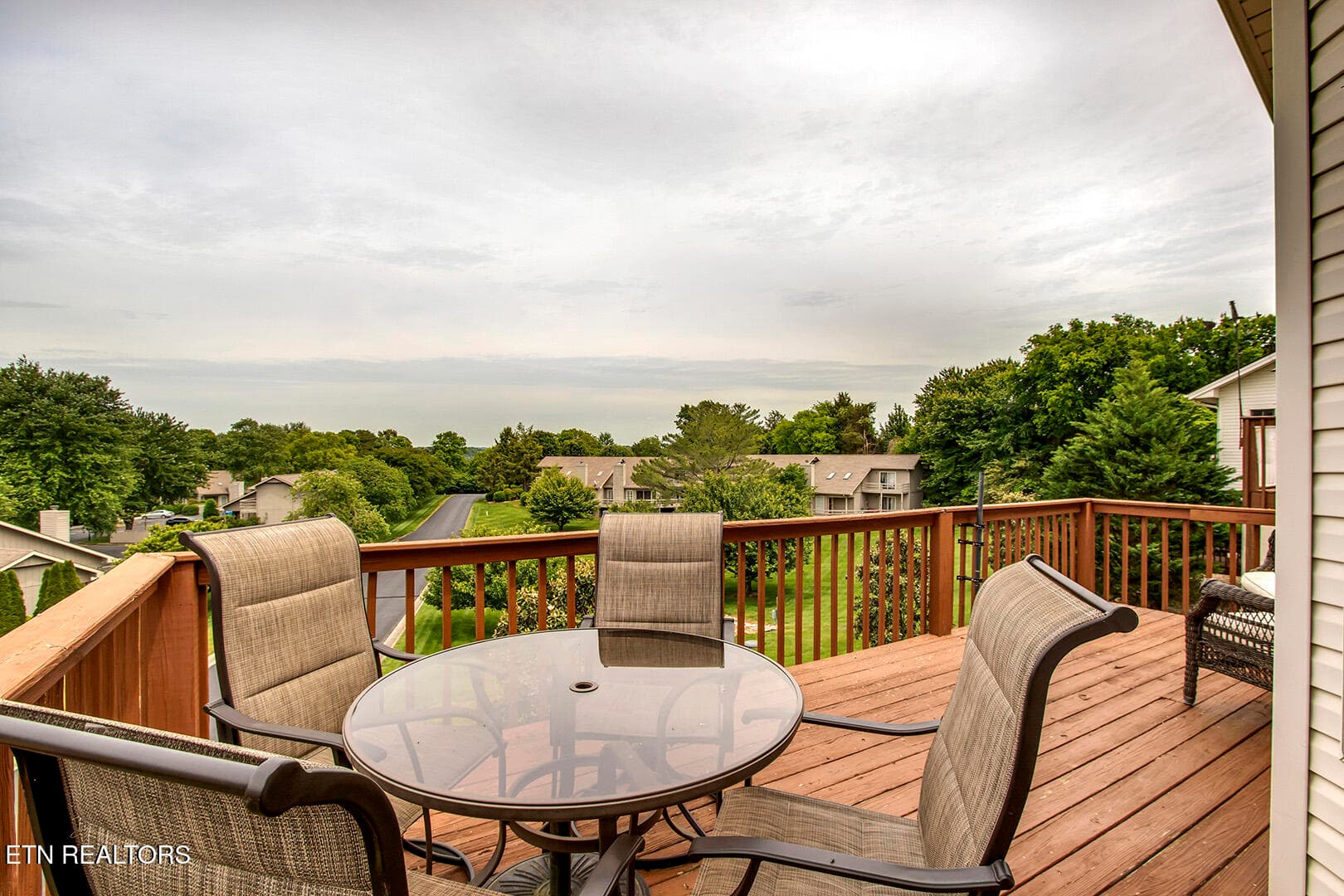 11_PoteauTrace_101_Deck02 - 101 Poteau Trace, Loudon, TN 37774