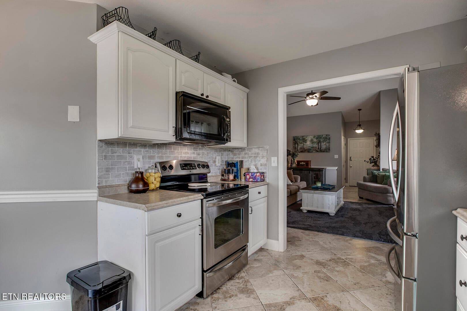 15_PoteauTrace_101_Kitchen04 - 101 Poteau Trace, Loudon, TN 37774