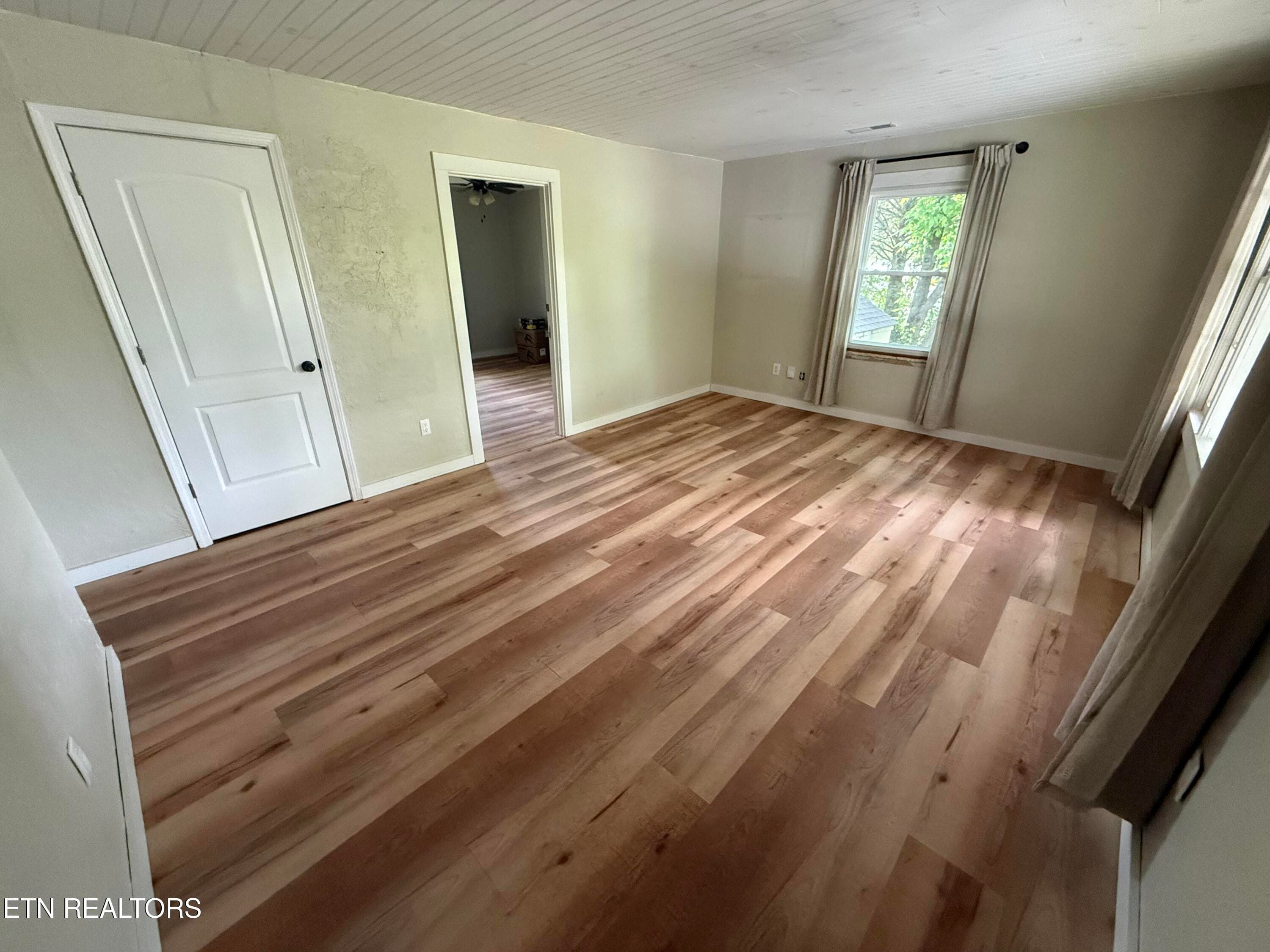 Living Area - 2850 Hodges Ferry Rd, Kodak, TN 37764