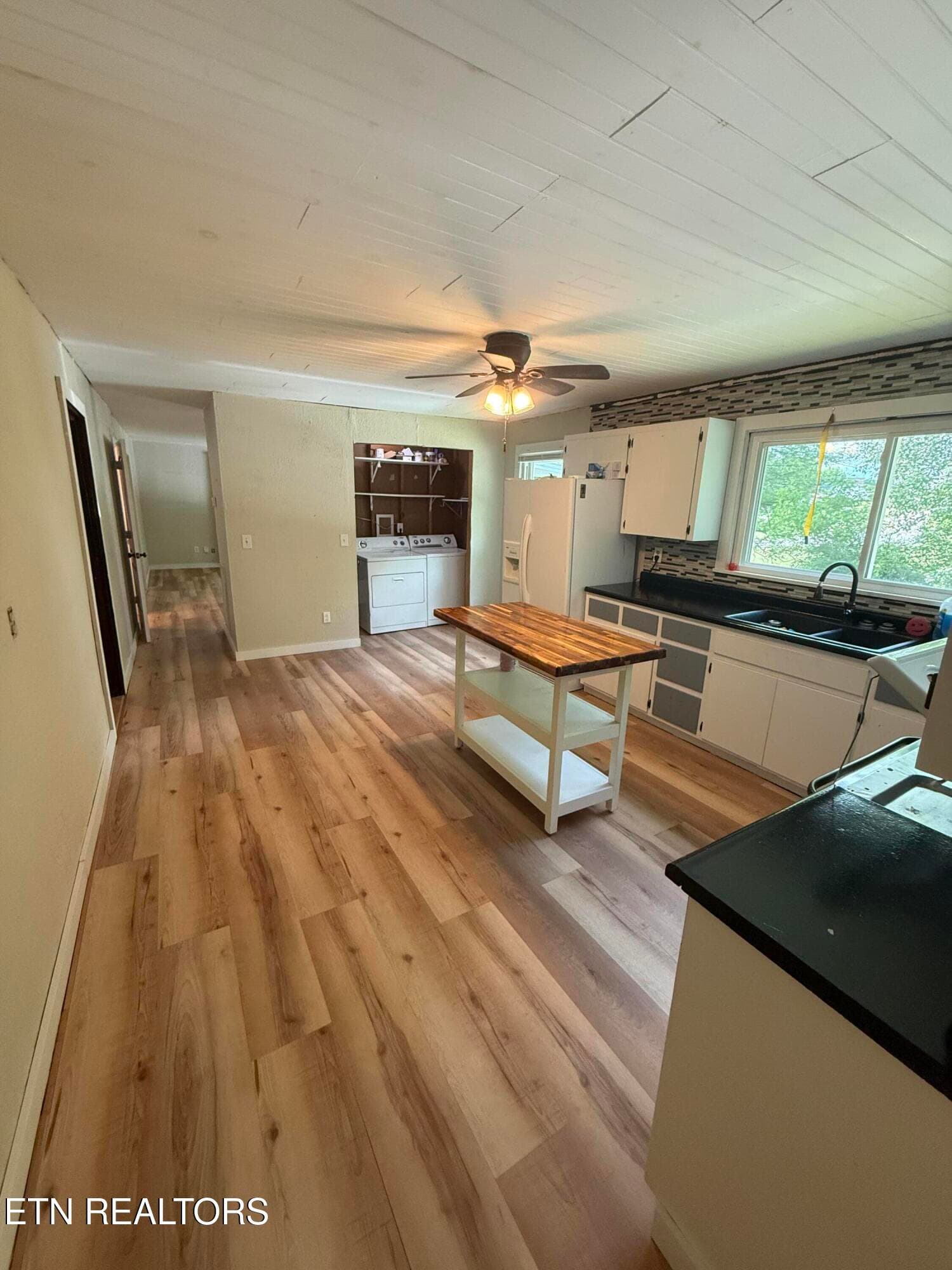 Kitchen - 2850 Hodges Ferry Rd, Kodak, TN 37764