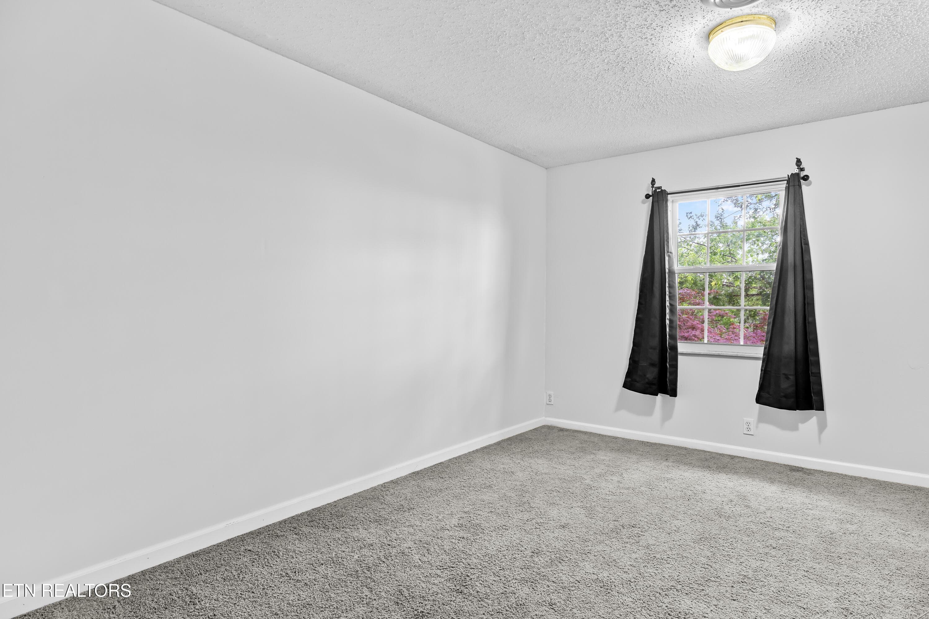Upstairs BR 1 - 2814 Montvale Rd, Maryville, TN 37803