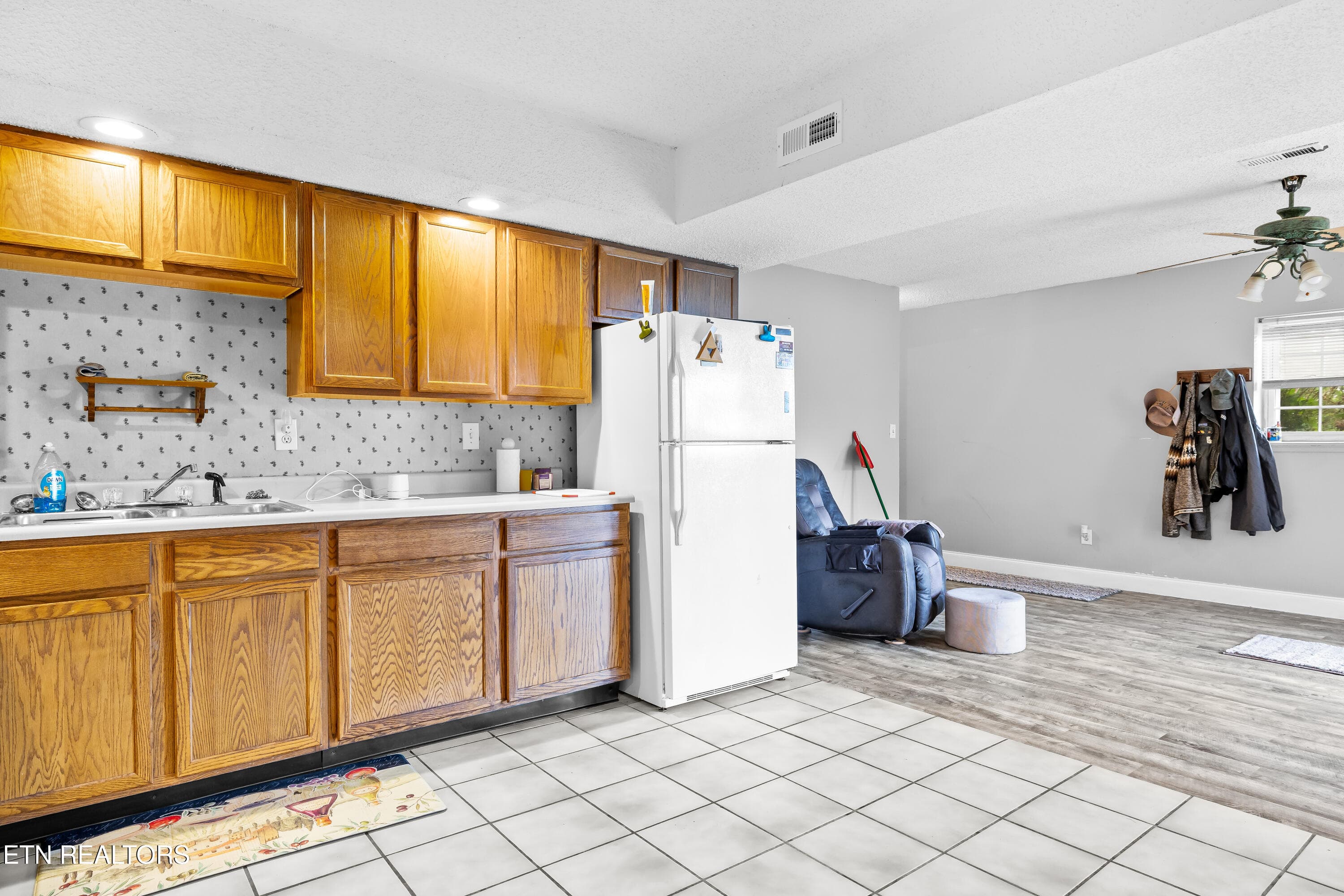 Generous Spaces - 2814 Montvale Rd, Maryville, TN 37803