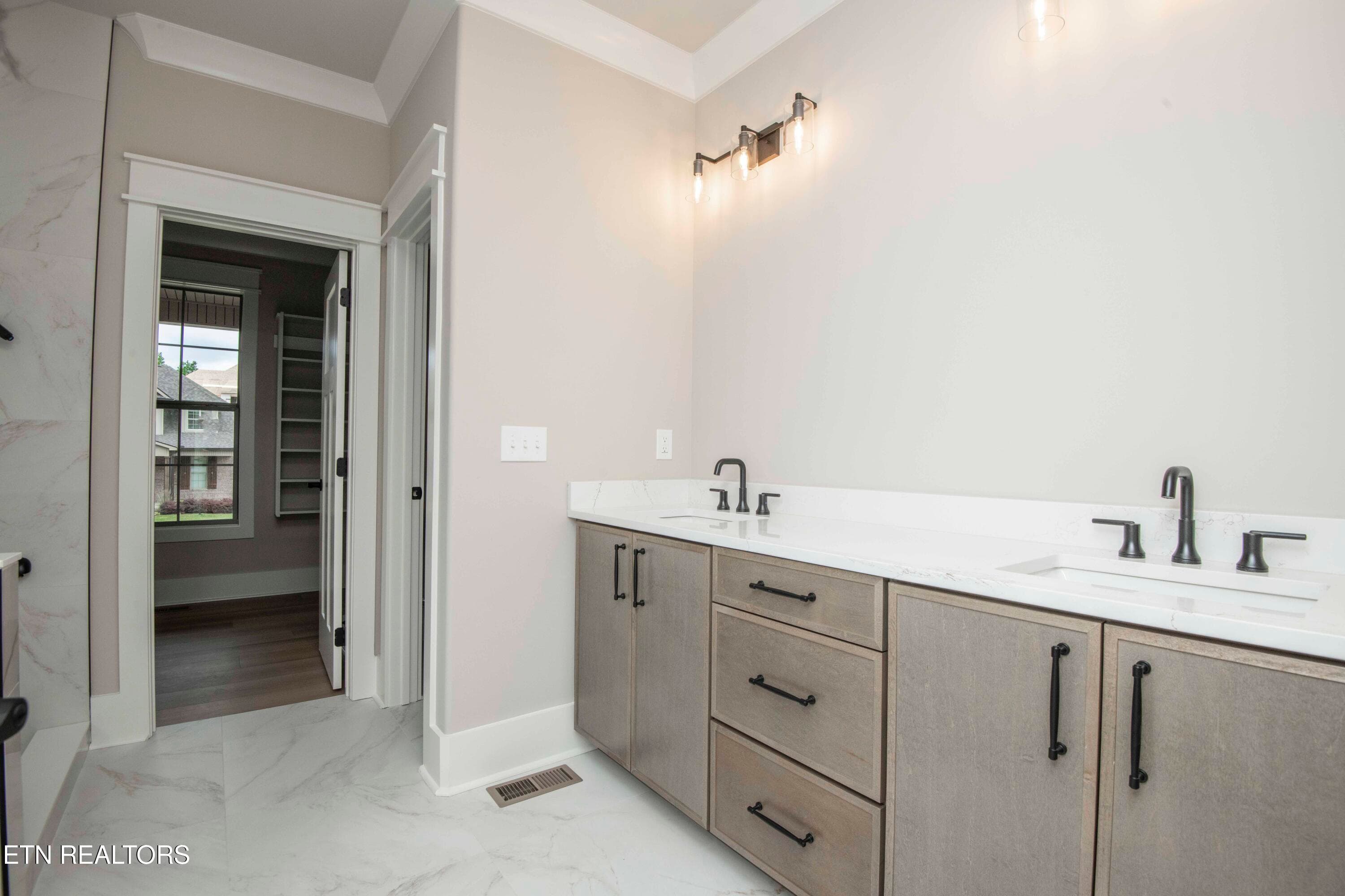 master bath 3_1 - 722 Eaglehorne Lane, Knoxville, TN 37909, Knoxville