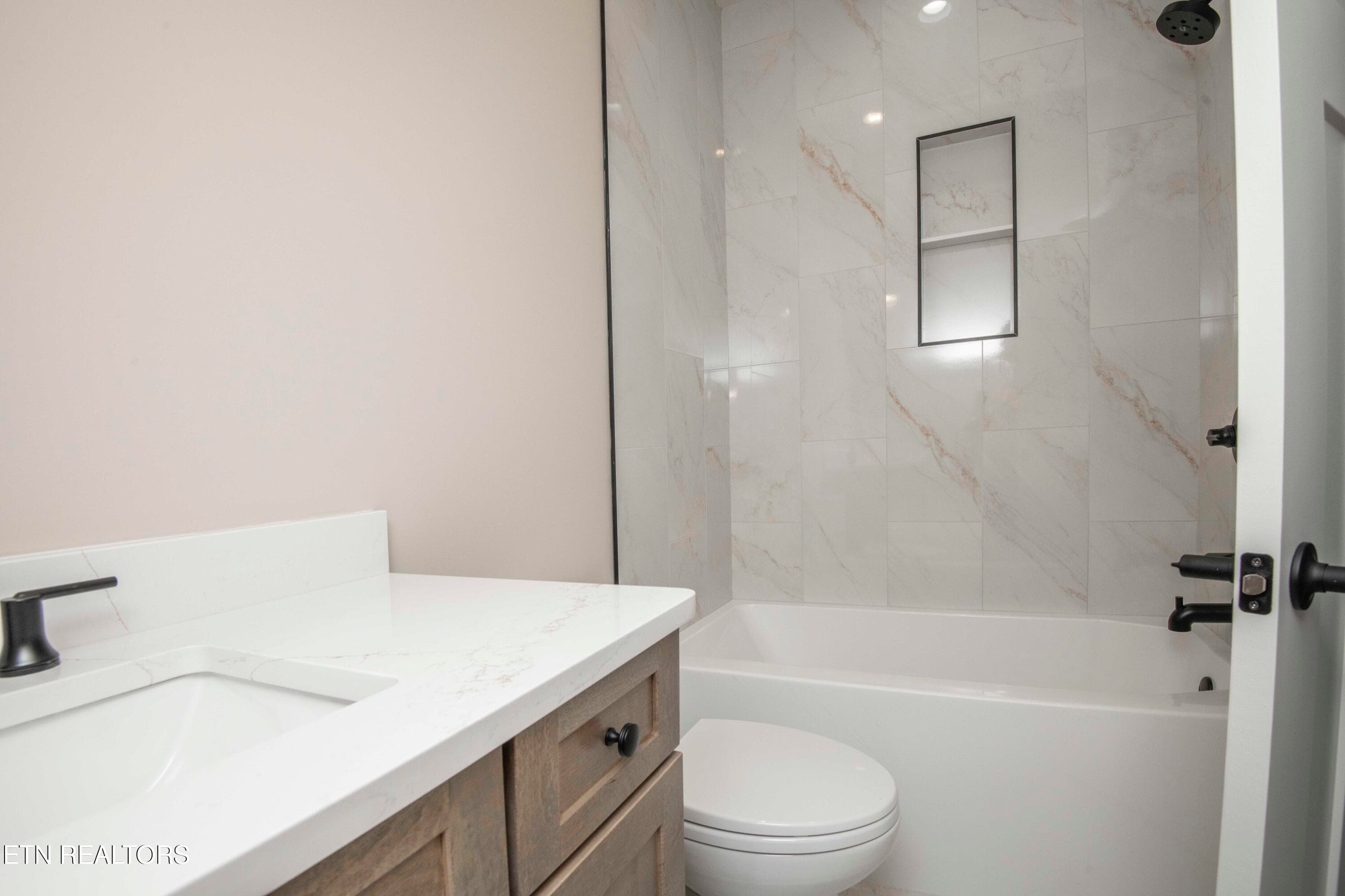 third bath_1 - 722 Eaglehorne Lane, Knoxville, TN 37909, Knoxville