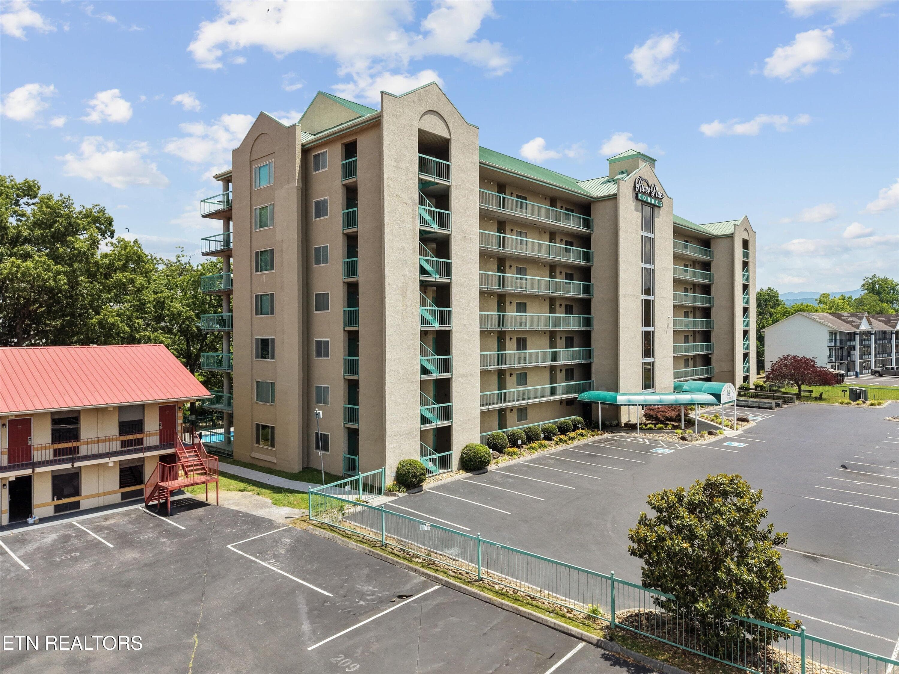 02-3215 N River Rd Unit 502 23 - 3215 N River Rd 502, Pigeon Forge, TN 37863, Pigeon Forge