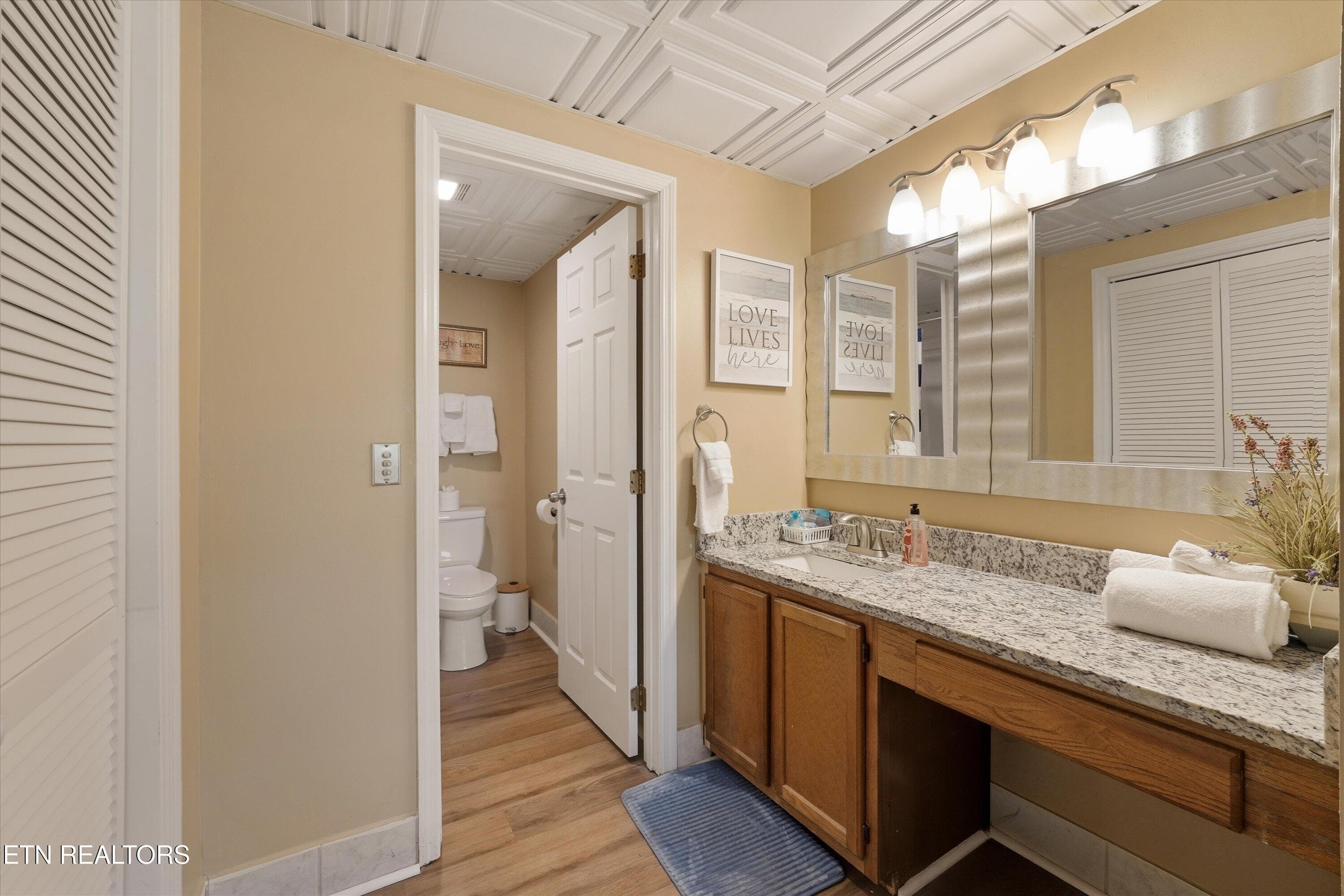 20-3215 N River Rd Unit 502 08 - 3215 N River Rd 502, Pigeon Forge, TN 37863, Pigeon Forge