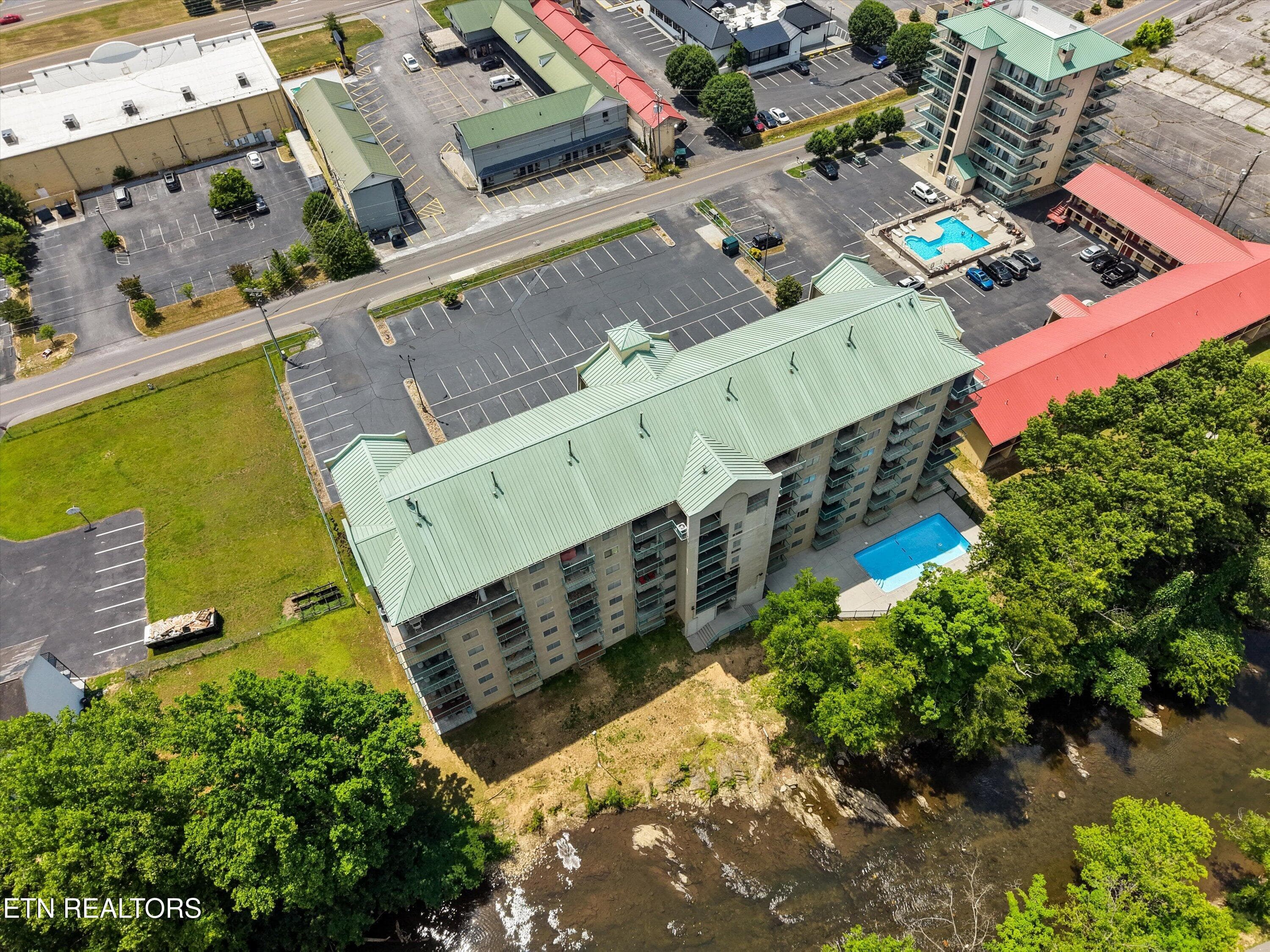29-3215 N River Rd Unit 502 33 - 3215 N River Rd 502, Pigeon Forge, TN 37863, Pigeon Forge