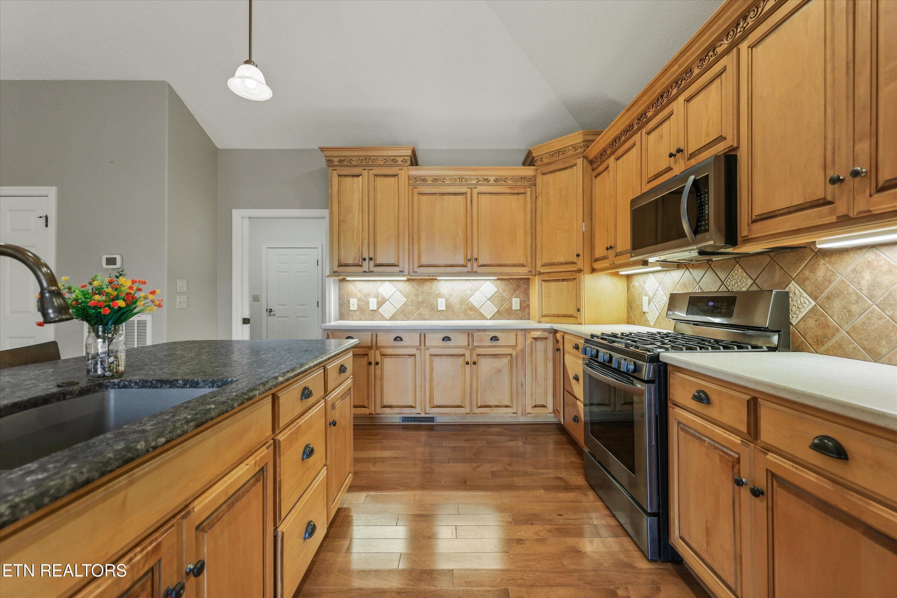 Matching LG Appliances - 145 Nunyu Tr, Vonore, TN 37885