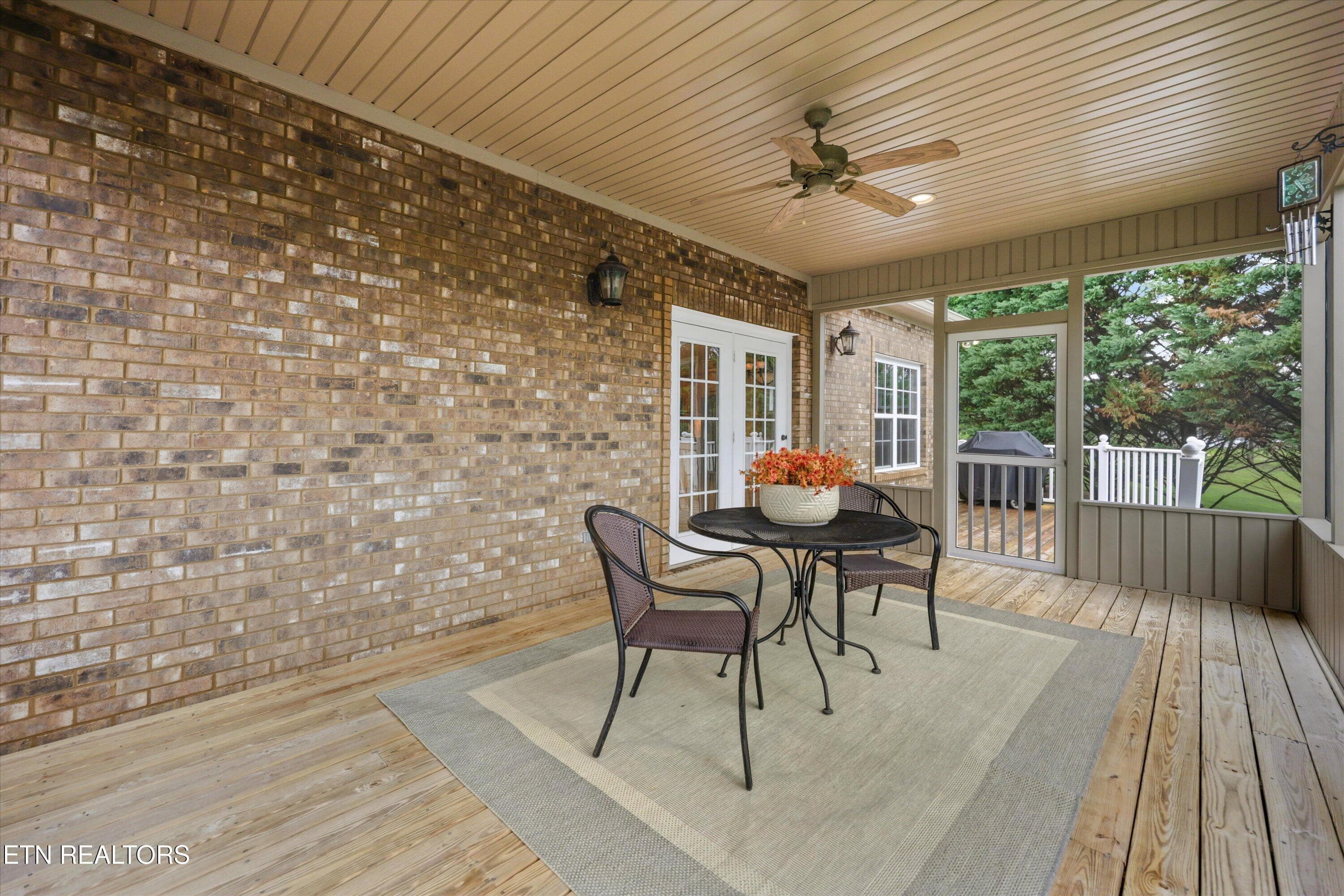 Screened Porch Living - 145 Nunyu Tr, Vonore, TN 37885