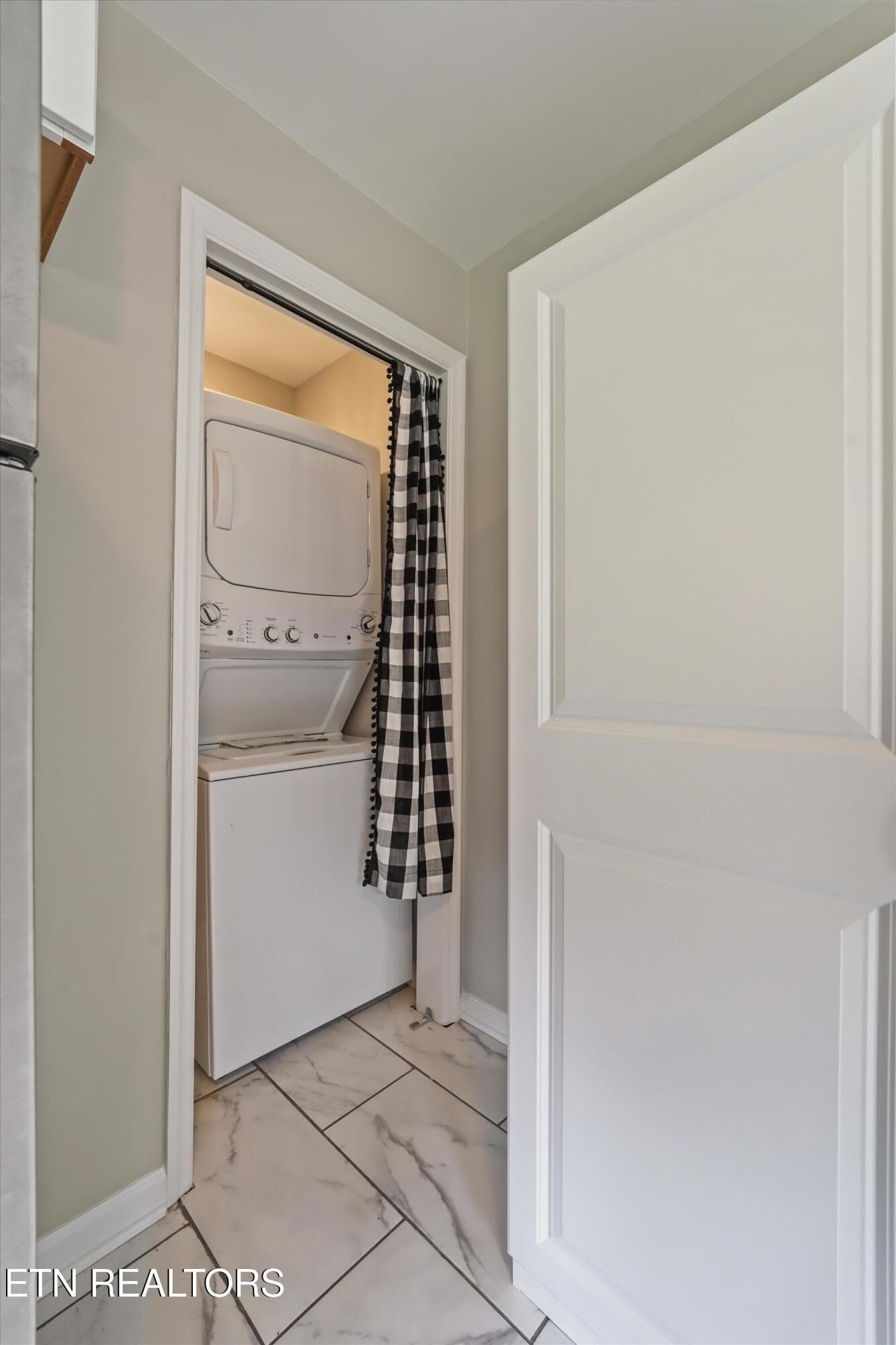 18-130 Oglewood Ave 13 - 130 Oglewood Ave, Knoxville, TN 37917, Knoxville