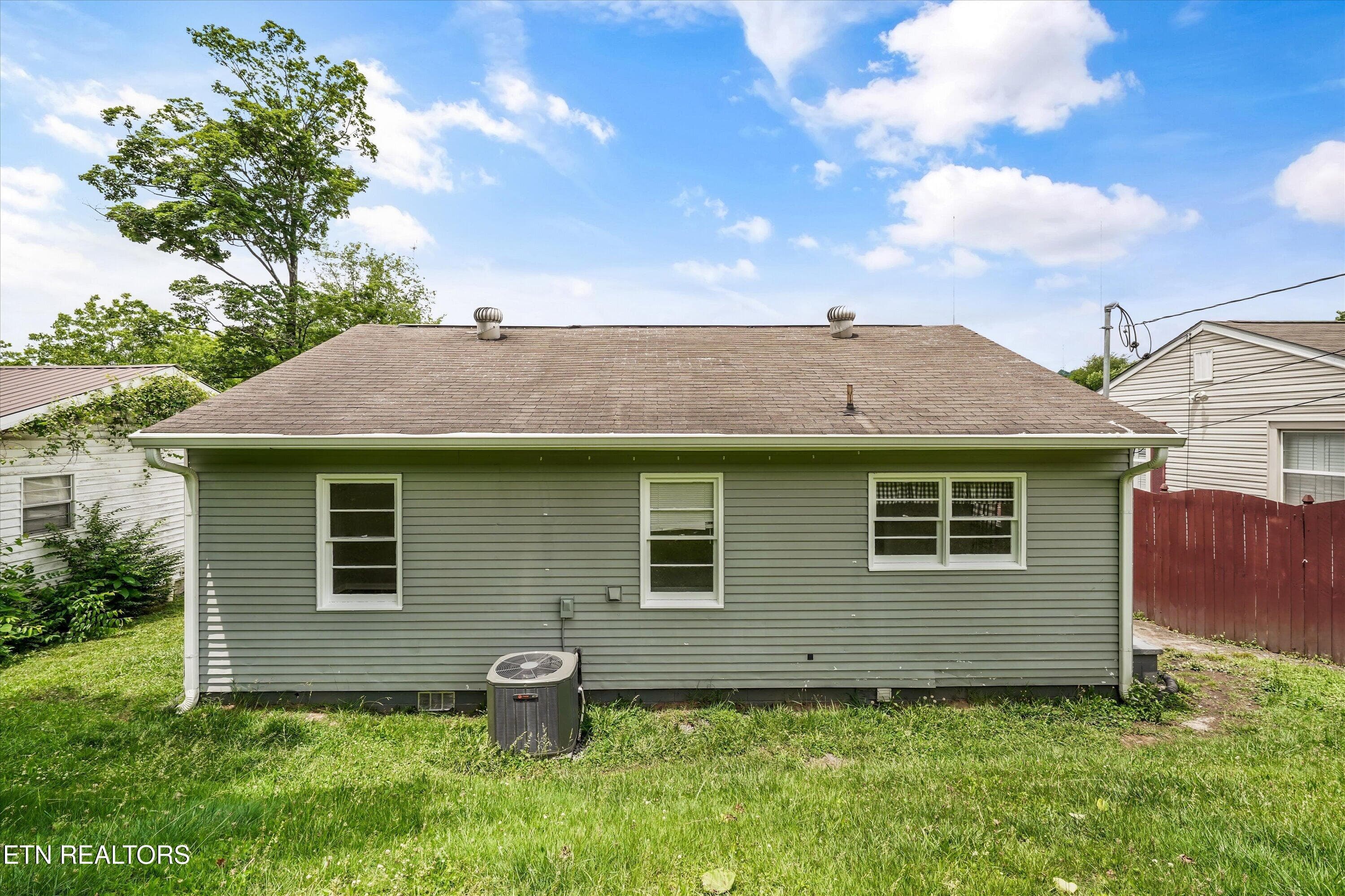 26-130 Oglewood Ave 21 - 130 Oglewood Ave, Knoxville, TN 37917, Knoxville