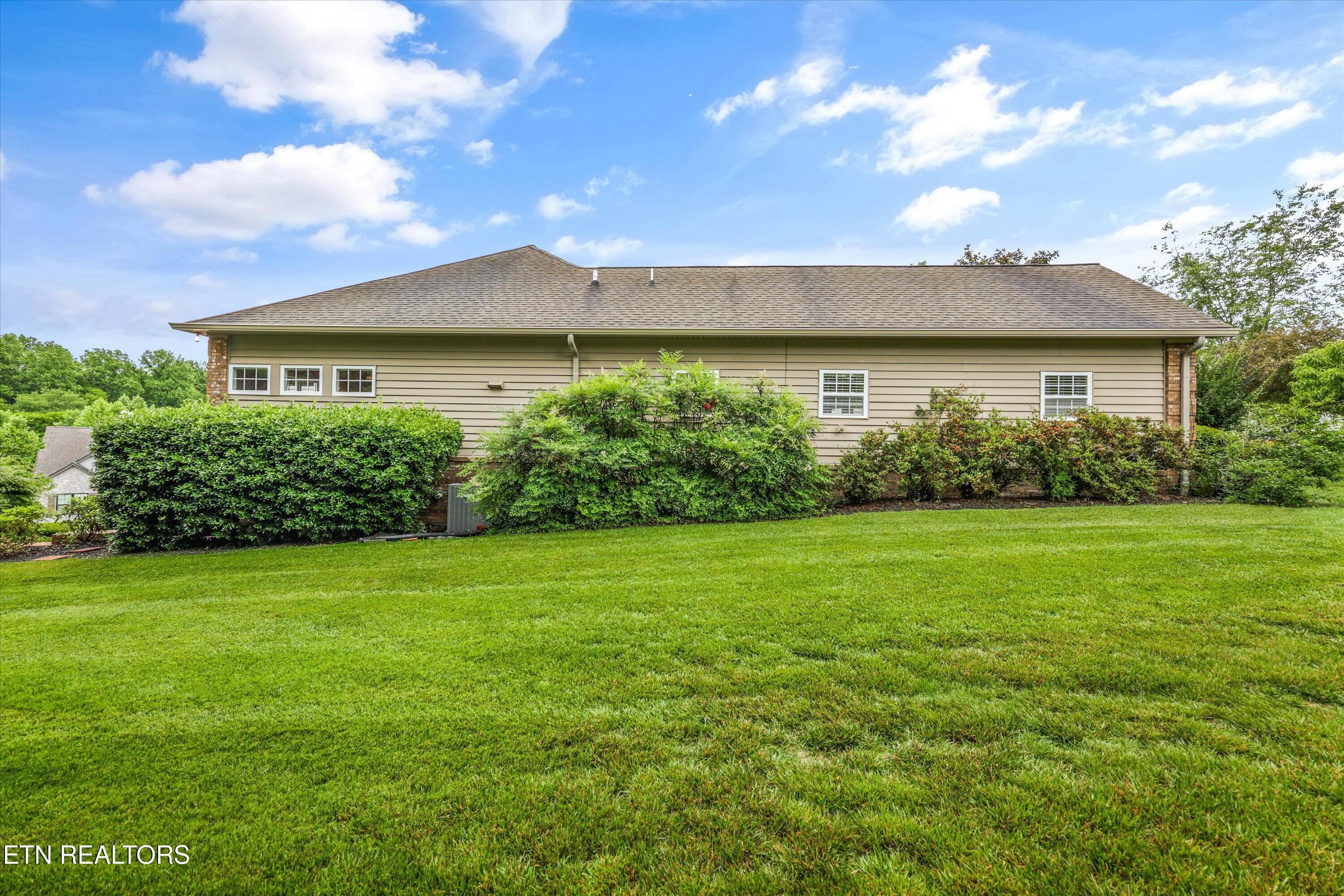 Private Outdoor Retreat - 145 Nunyu Tr, Vonore, TN 37885