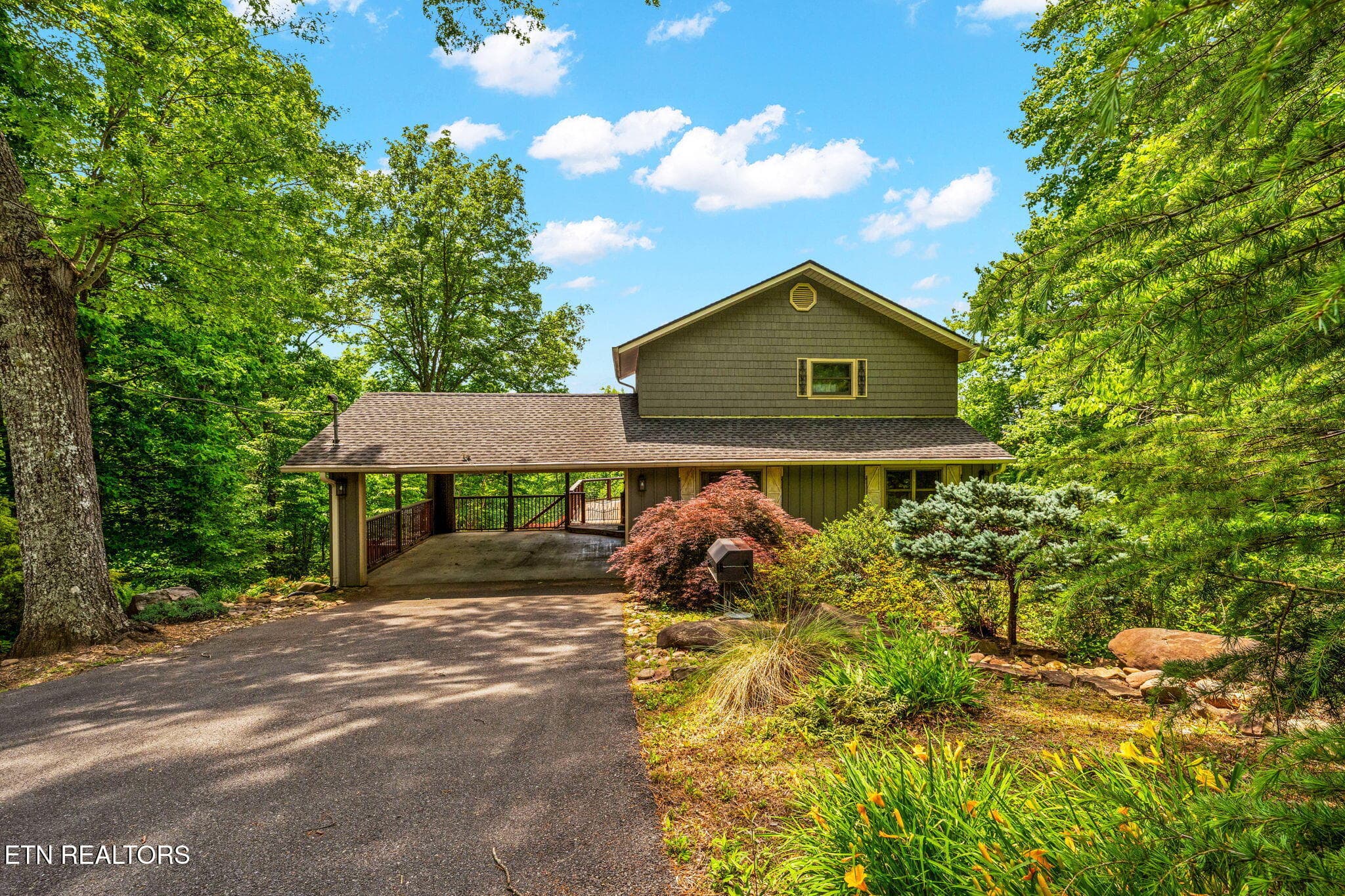 39-web-or-mls-347 overview - 347 Overview Drive, Gatlinburg, TN 37738, Gatlinburg
