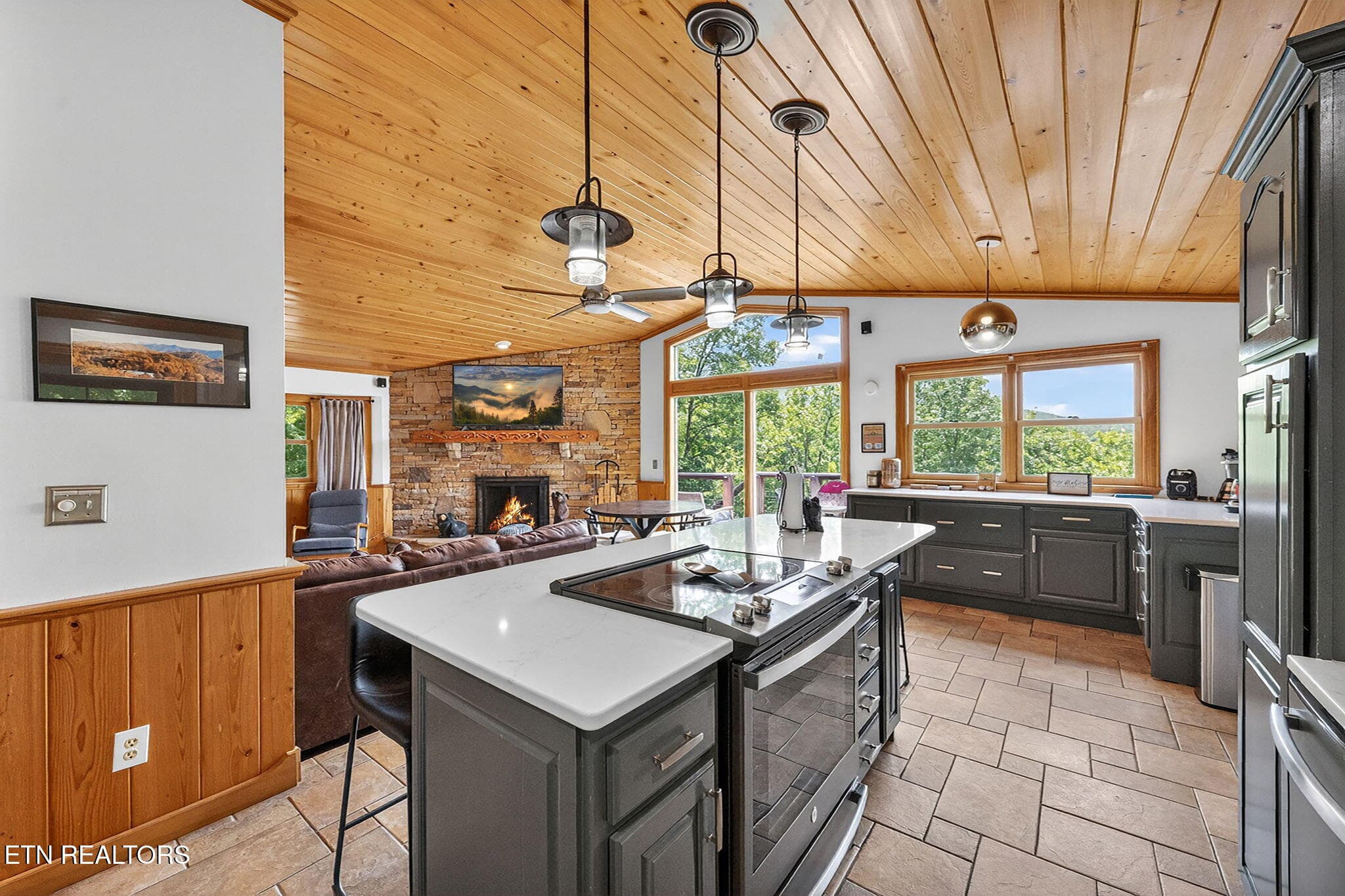 63-web-or-mls-347 overview-23 - 347 Overview Drive, Gatlinburg, TN 37738, Gatlinburg