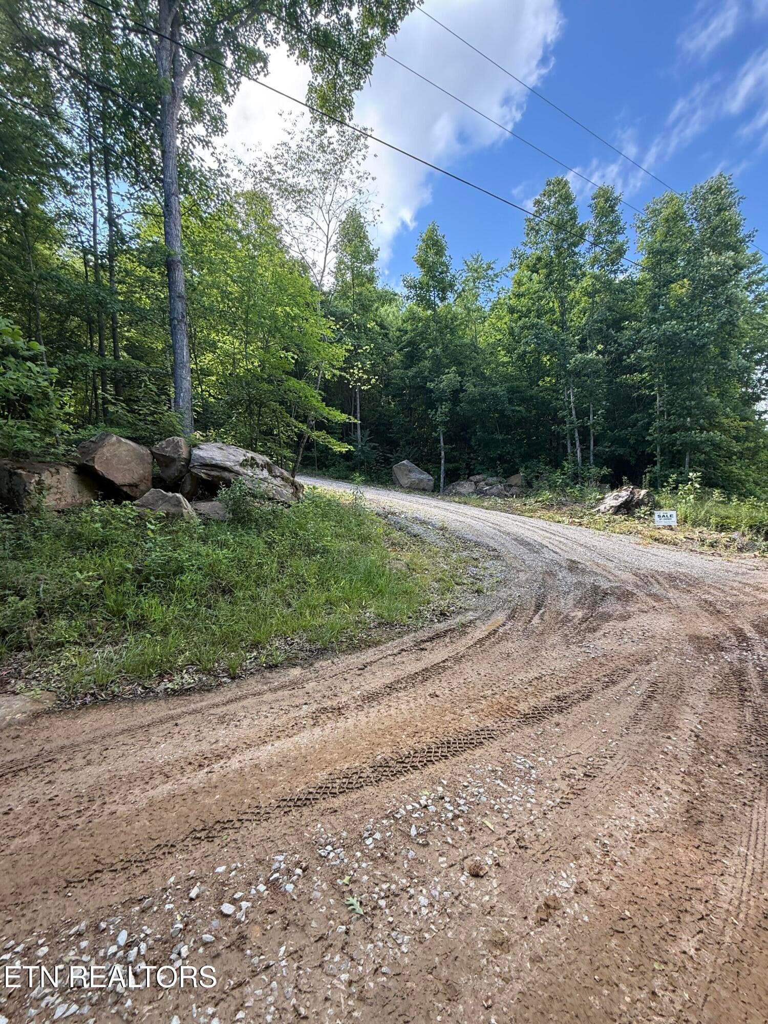 Entrance to Driveway off Defender Rd - 549 Defender Rd, LaFollette, TN 37766