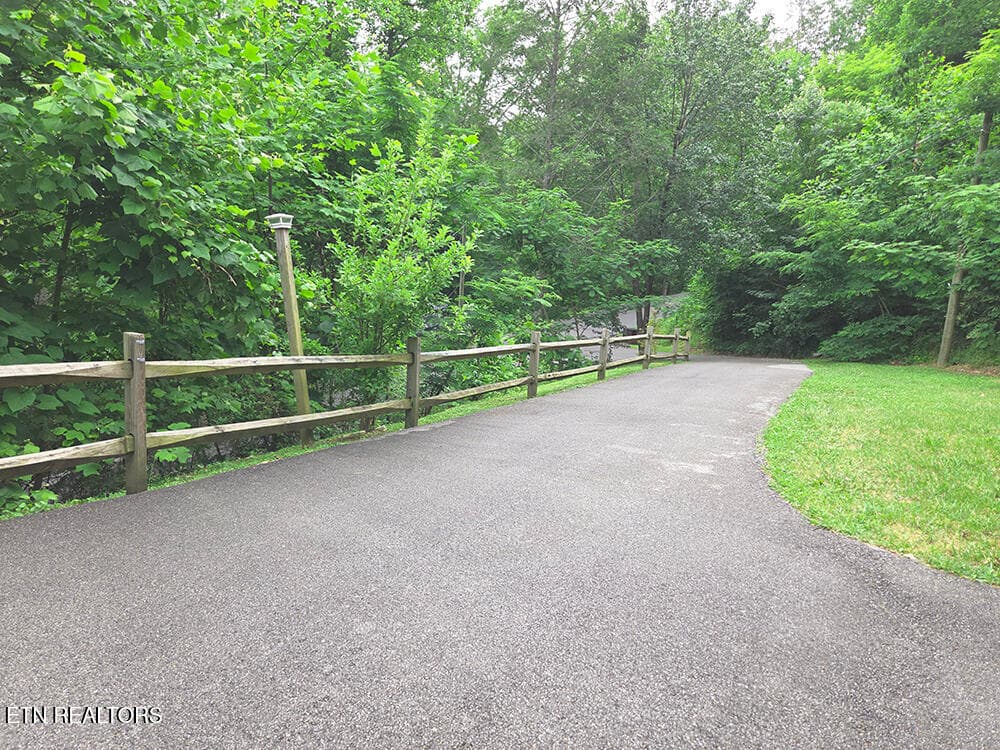 driveway 1 h - 416 Forrest Springs Drive, Gatlinburg, TN 37738, Gatlinburg
