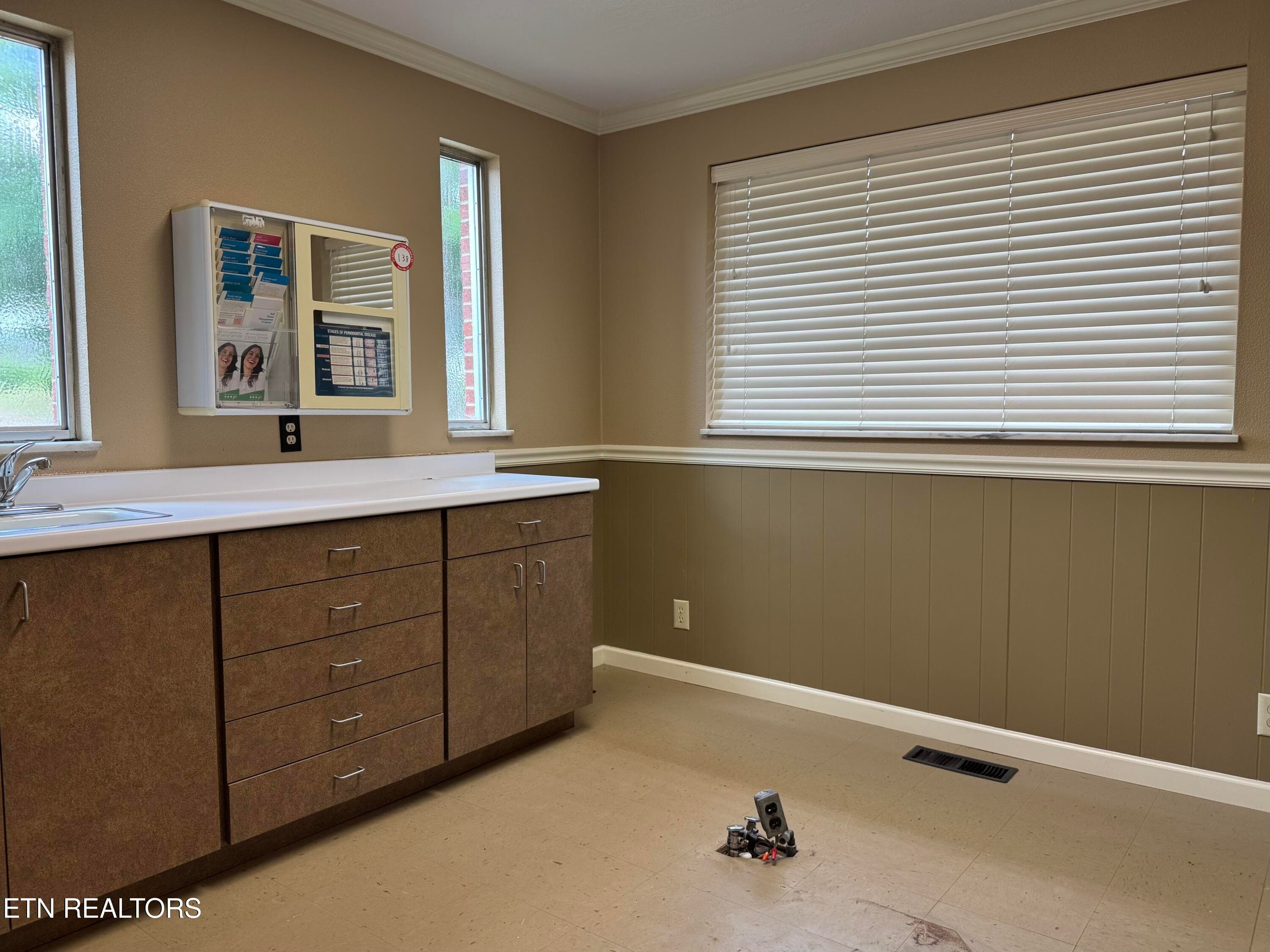 Room #3 - 705 Mulberry St, Loudon, TN 37774