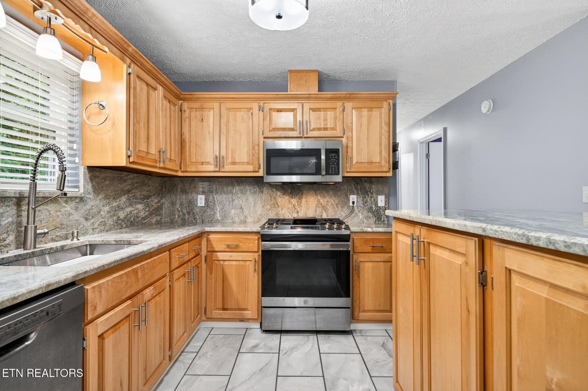 18-web-or-mls-340 Prentice St_385_TNPC - 340 Prentice St, Crossville, TN 38555