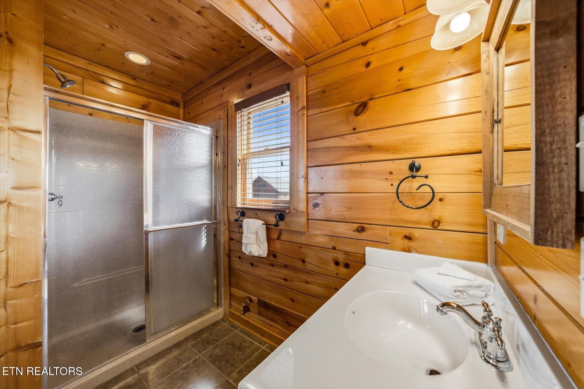 2809 White Oak Ridge Lane - 2809 White Oak Ridge Lane, Sevierville, TN 37862