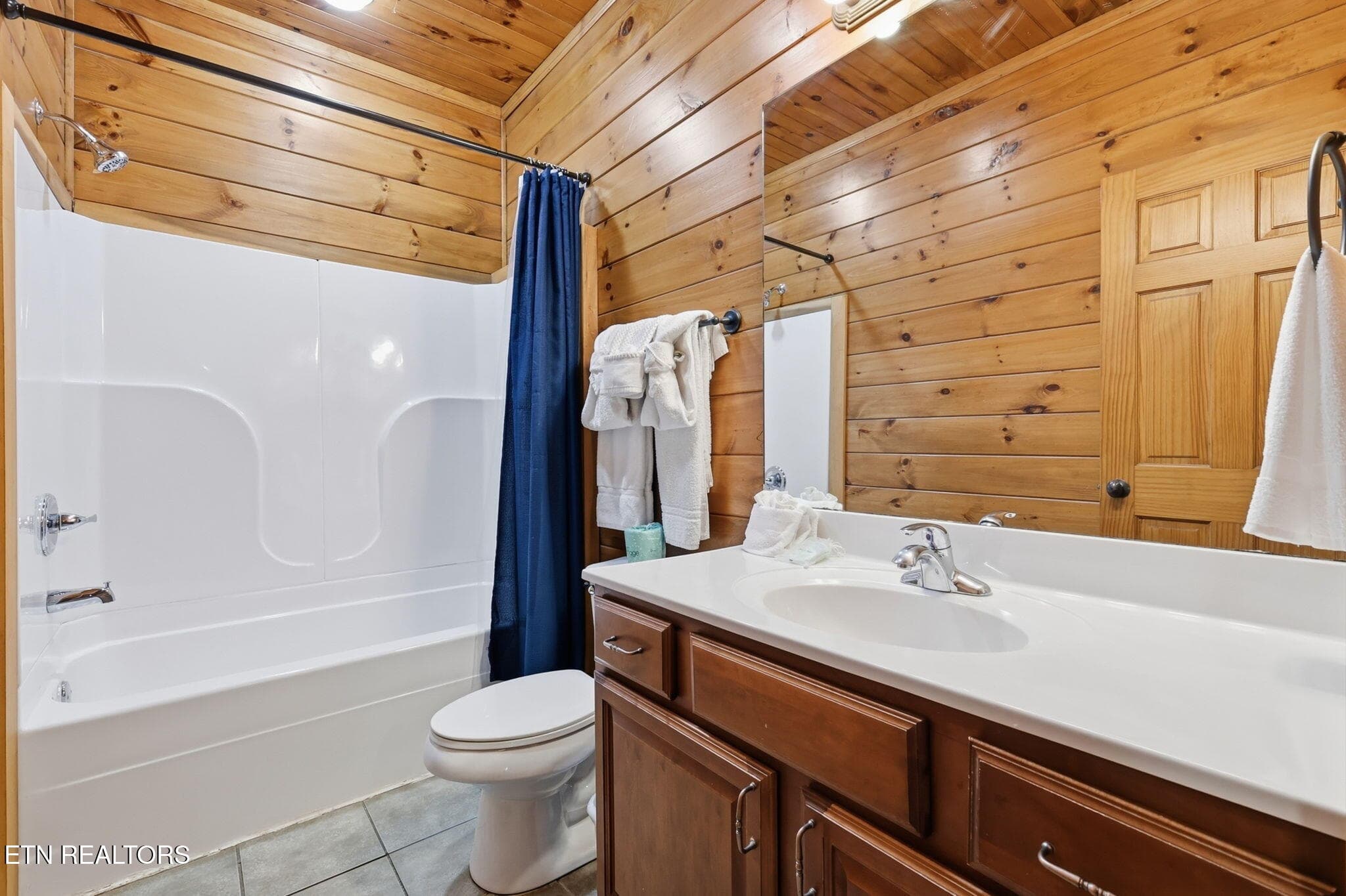 46-web-or-mls-3F1A4937 - 826 Great Smoky Way, Gatlinburg, TN 37738, Gatlinburg