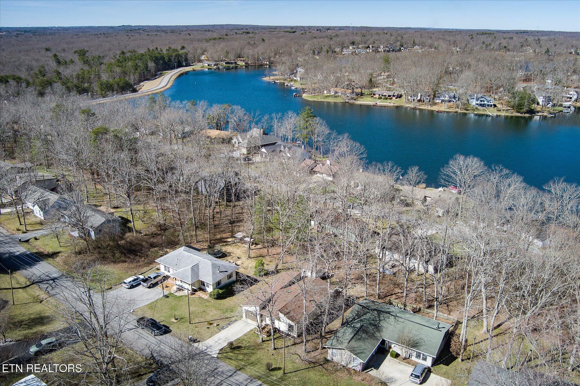 12-131 Lakeshire Dr FFG_TNPC_057 - 131 Lakeshire Drive, Crossville, TN 38558