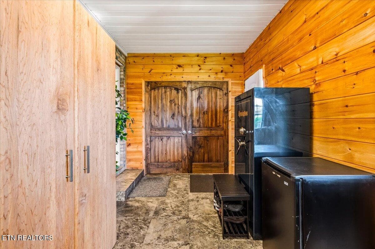 12-819 Island Ford Rd - 819 Island Ford Rd, Jacksboro, TN 37757