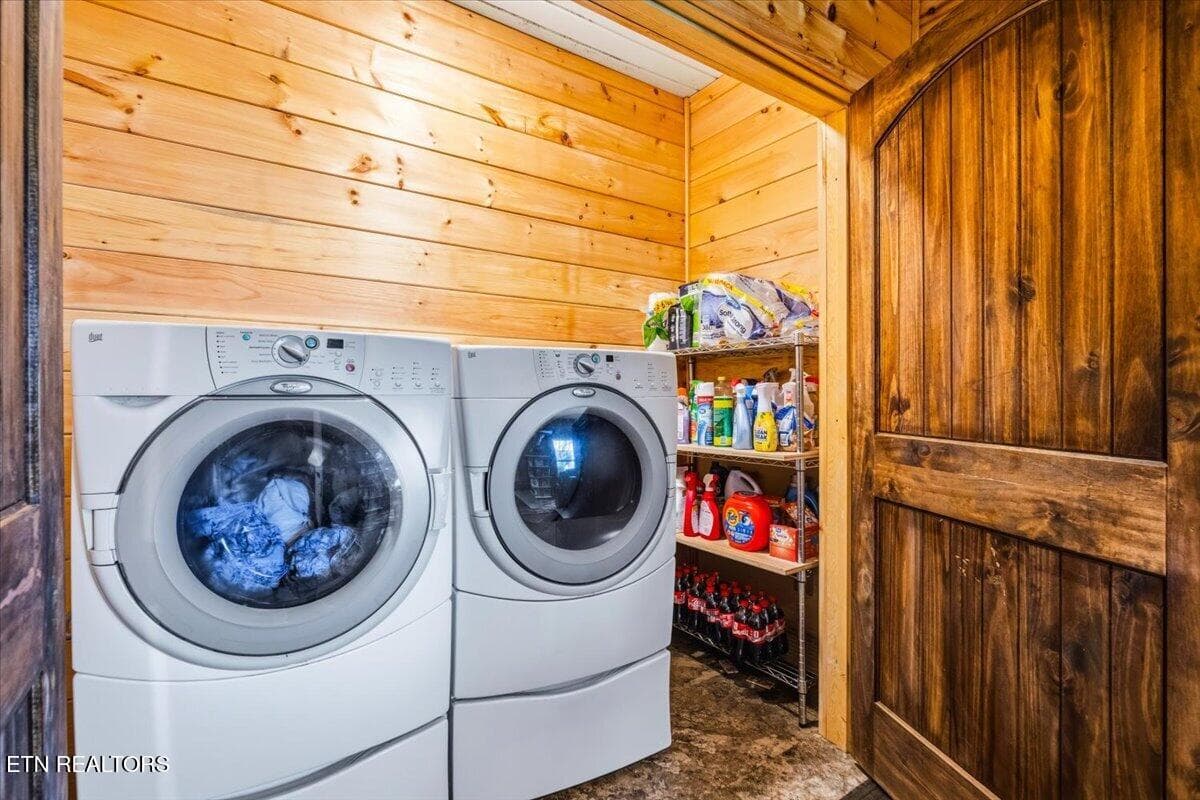 13-819 Island Ford Rd - 819 Island Ford Rd, Jacksboro, TN 37757