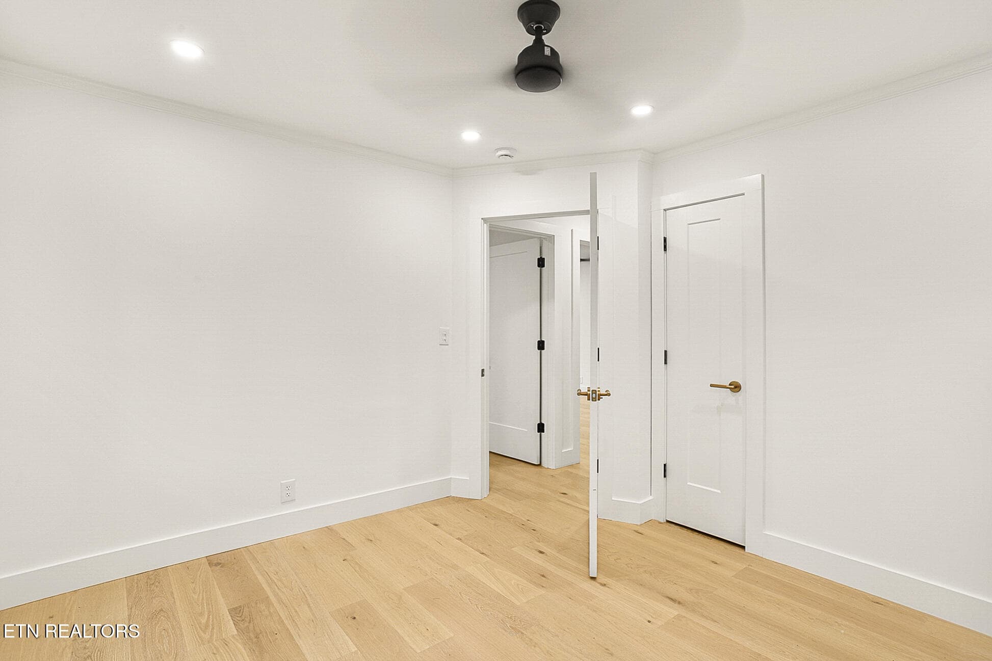 bed 2 - 1230 Ardee Ave, Nashville, TN 37216
