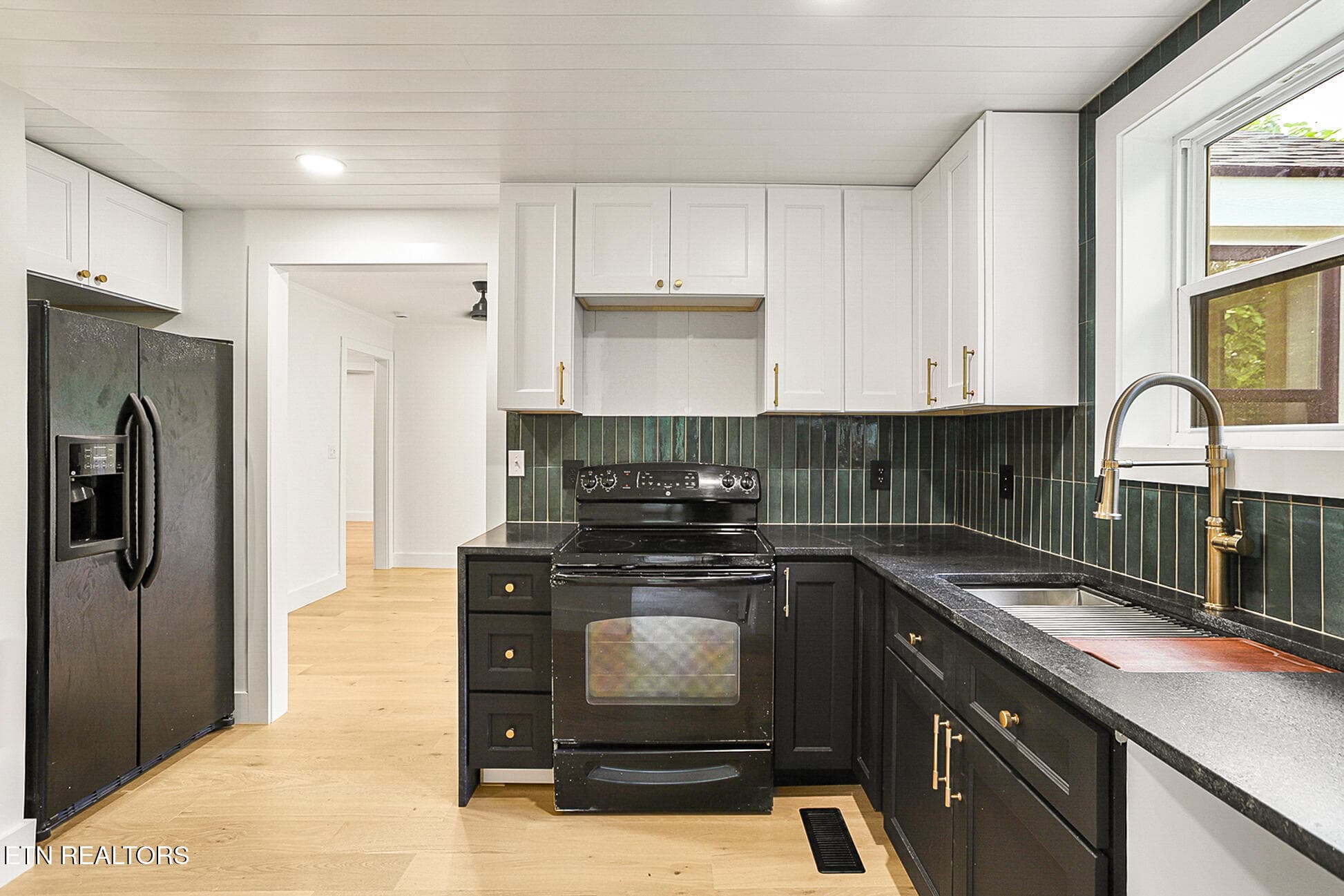 kitchen - 1230 Ardee Ave, Nashville, TN 37216