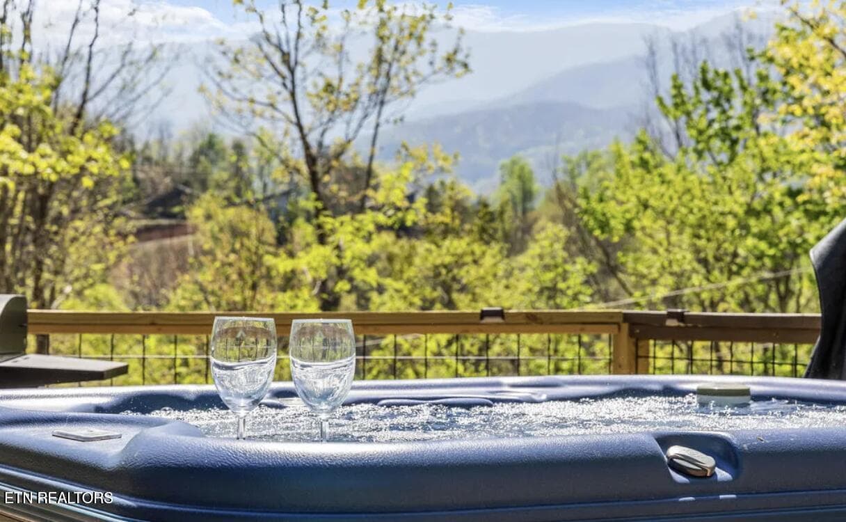 20250606014551795448000000-o - 725 Sunshine Tr, Gatlinburg, TN 37738, Gatlinburg