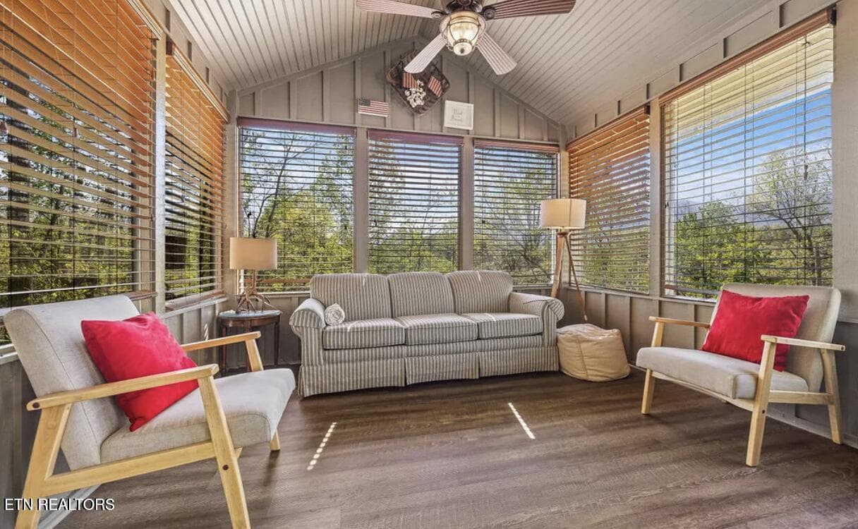 20250606014647711103000000-o - 725 Sunshine Tr, Gatlinburg, TN 37738, Gatlinburg