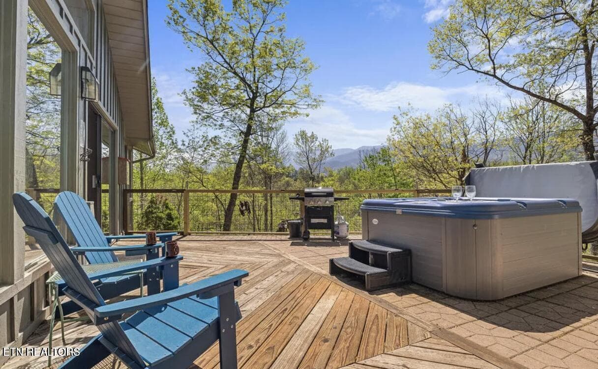 20250606014653464745000000-o - 725 Sunshine Tr, Gatlinburg, TN 37738, Gatlinburg