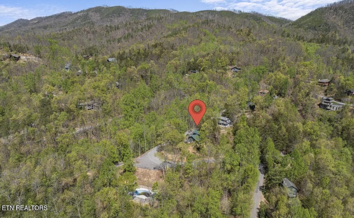 20250606014708443765000000-o - 725 Sunshine Tr, Gatlinburg, TN 37738, Gatlinburg