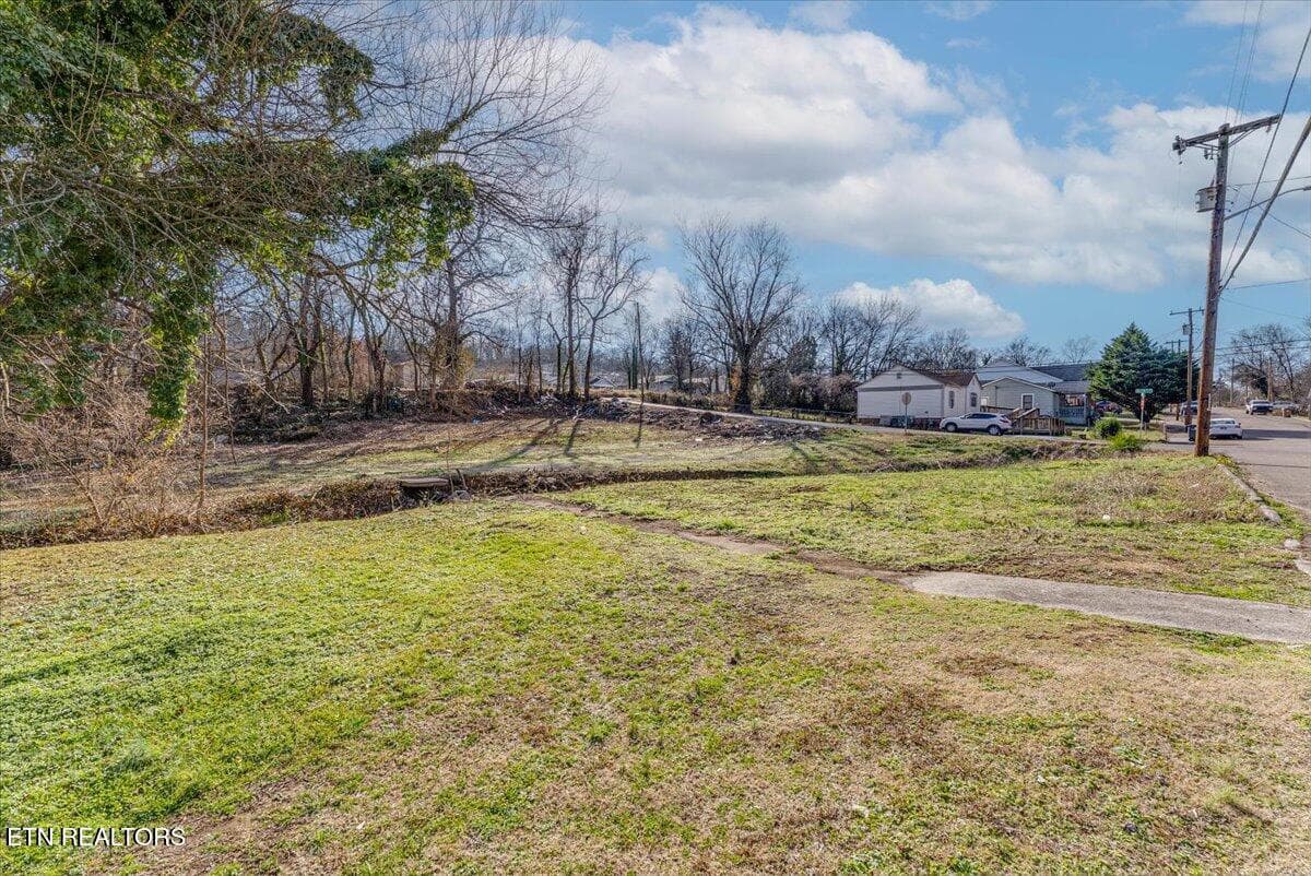 19-Front A2 - 4004 Catalpa Ave, Knoxville, TN 37914, Knoxville