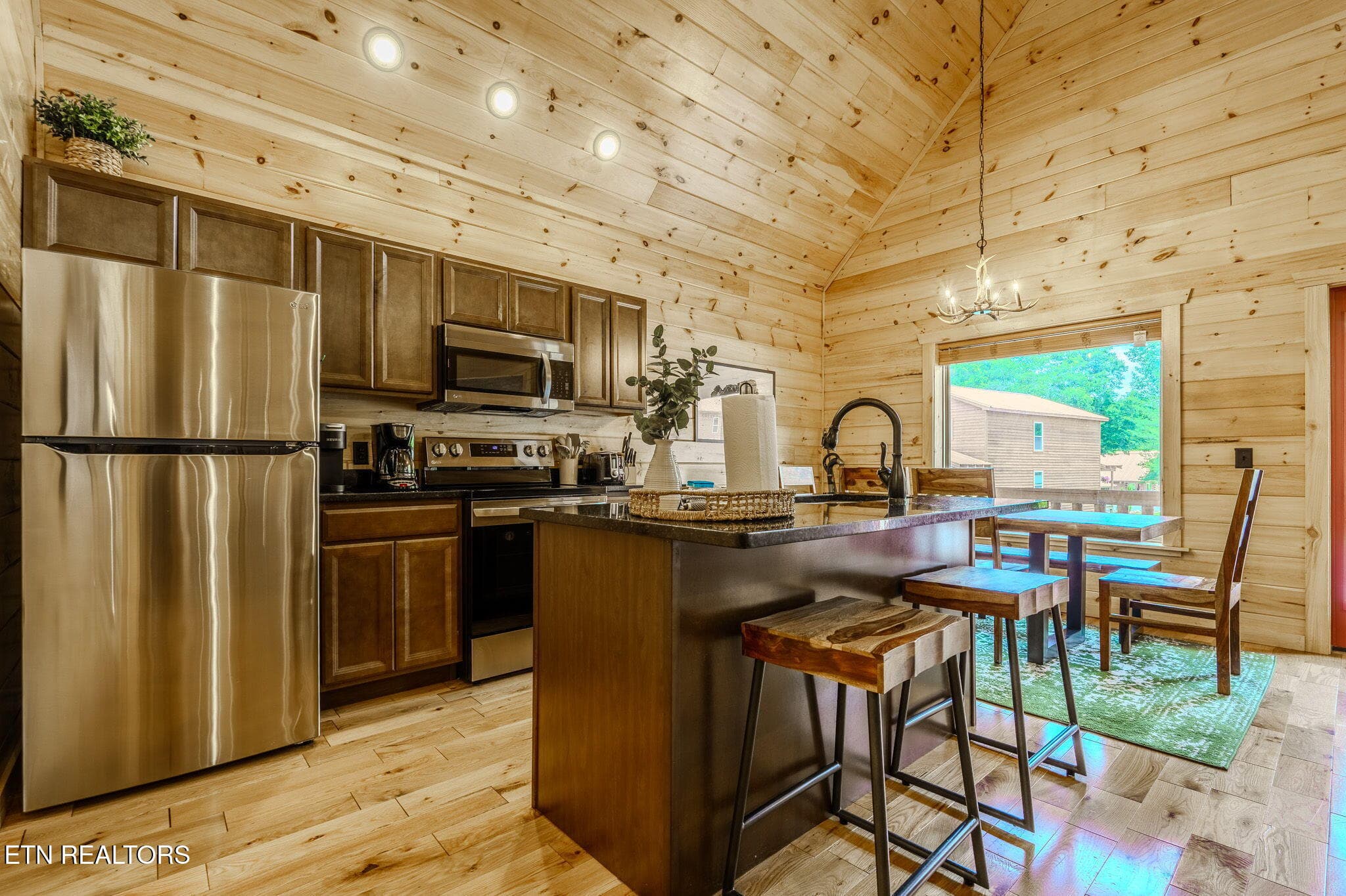 12-web-or-mls-_DSC9162-HDR - 3606 Parkland Way, Gatlinburg, TN 37738, Gatlinburg