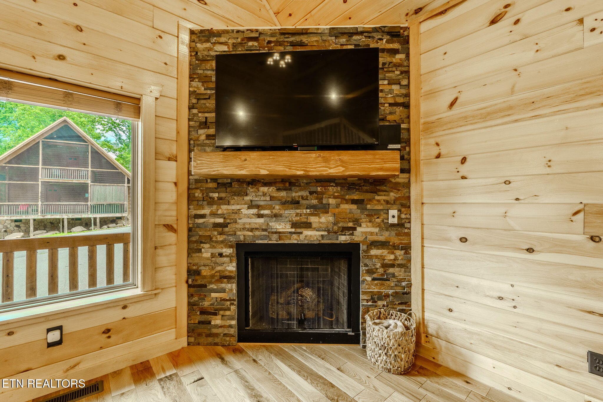 20-web-or-mls-_DSC9217-HDR - 3606 Parkland Way, Gatlinburg, TN 37738, Gatlinburg