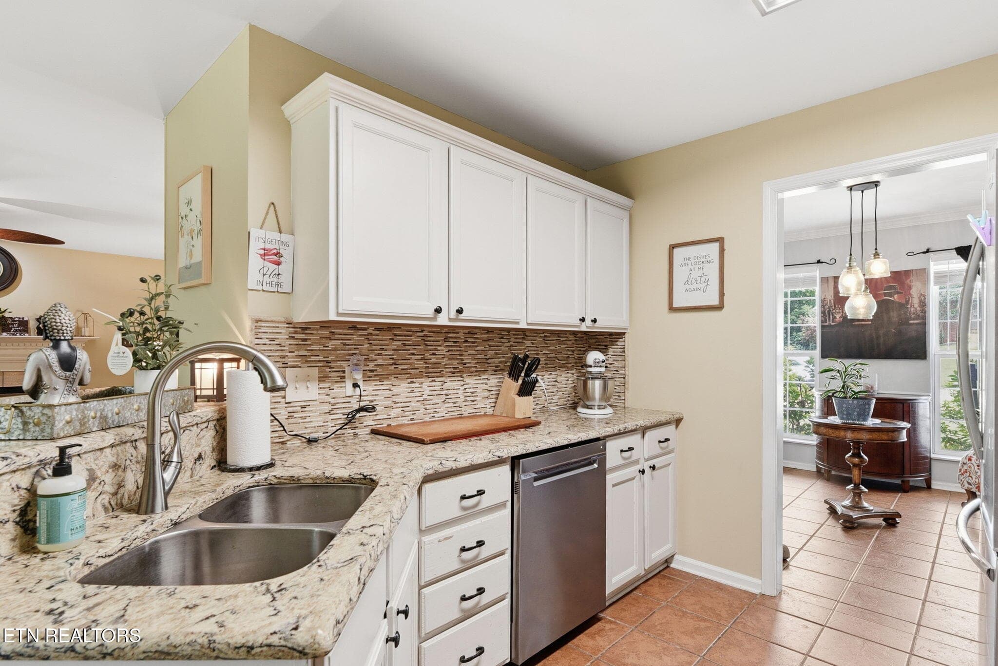 Emerald Heath - Kitchen Cabinet View - 7219 Emerald Heath Rd, Powell, TN 37849