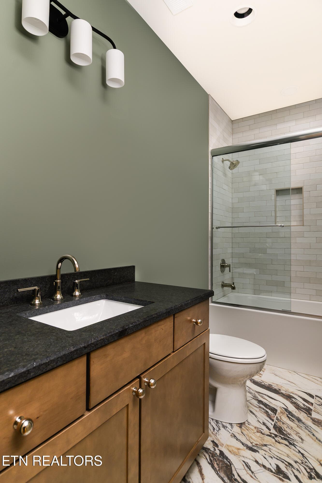 2nd Bathroom - 111 Alpine Drive, Clinton, TN 37716