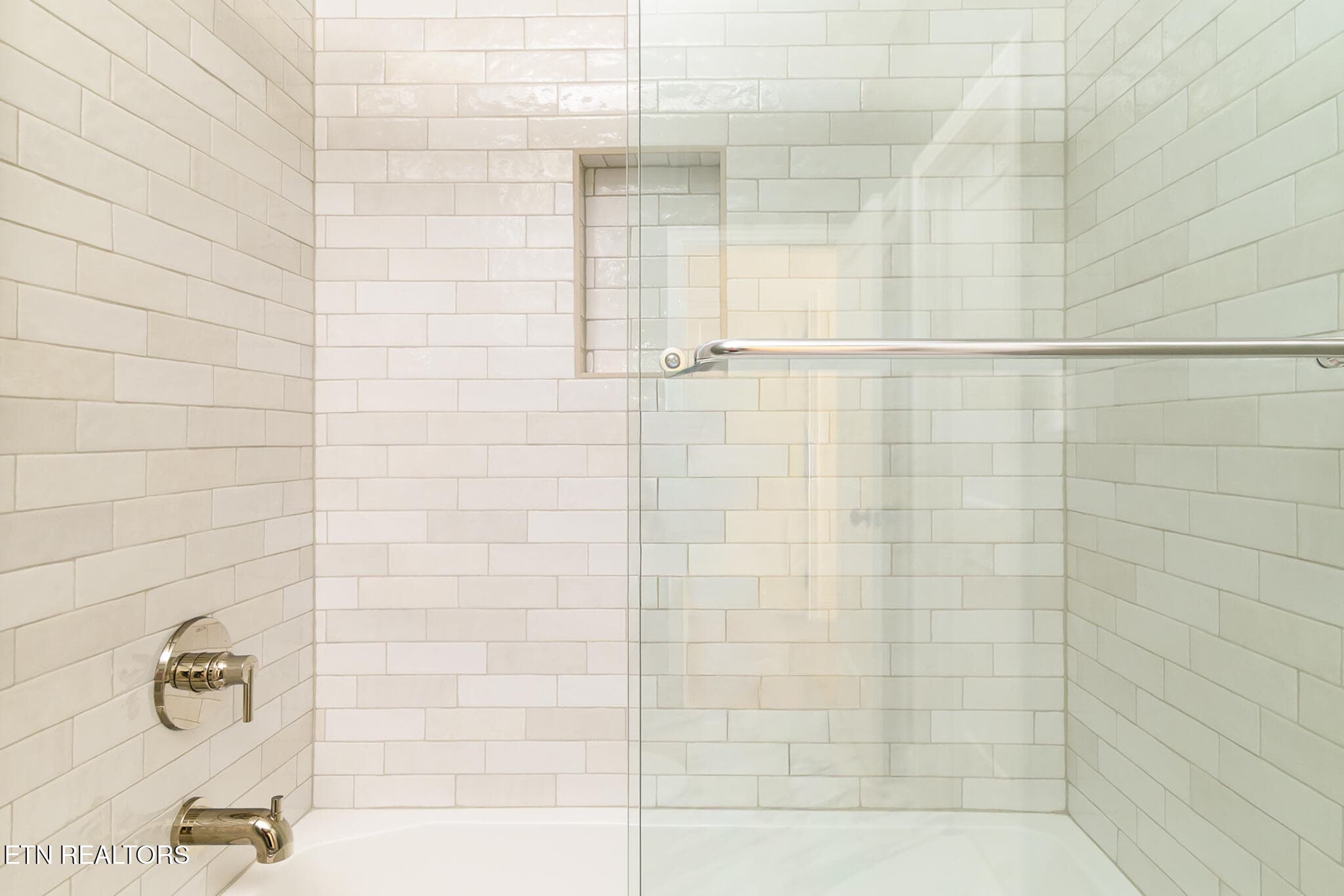 2nd Bathroom shower - 111 Alpine Drive, Clinton, TN 37716