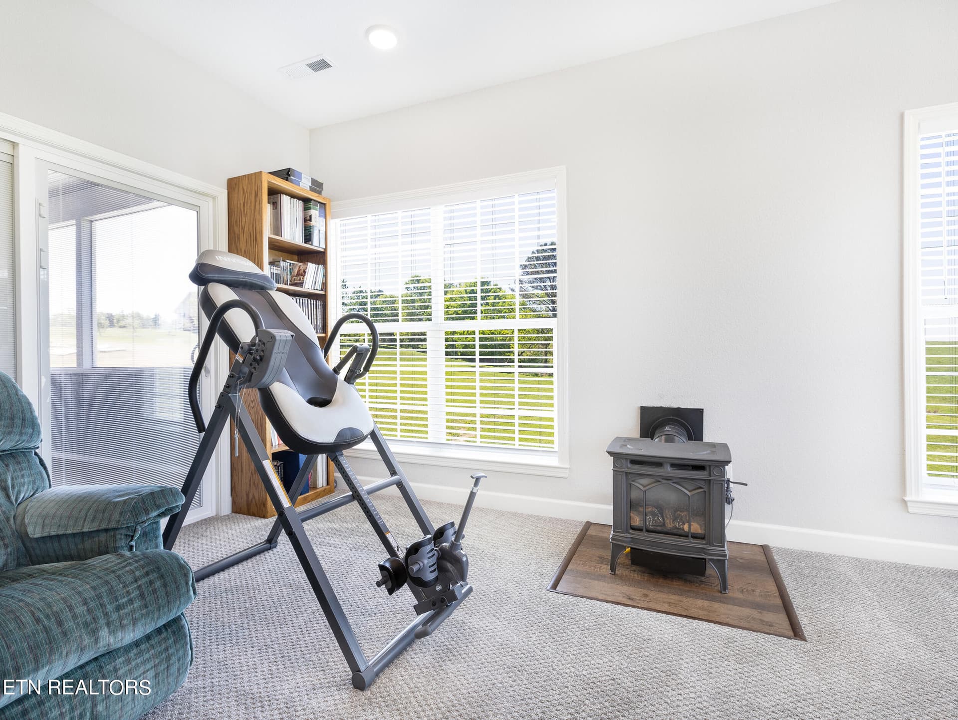 Sunroom - 158 Old Hickory Circle, Madisonville, TN 37354