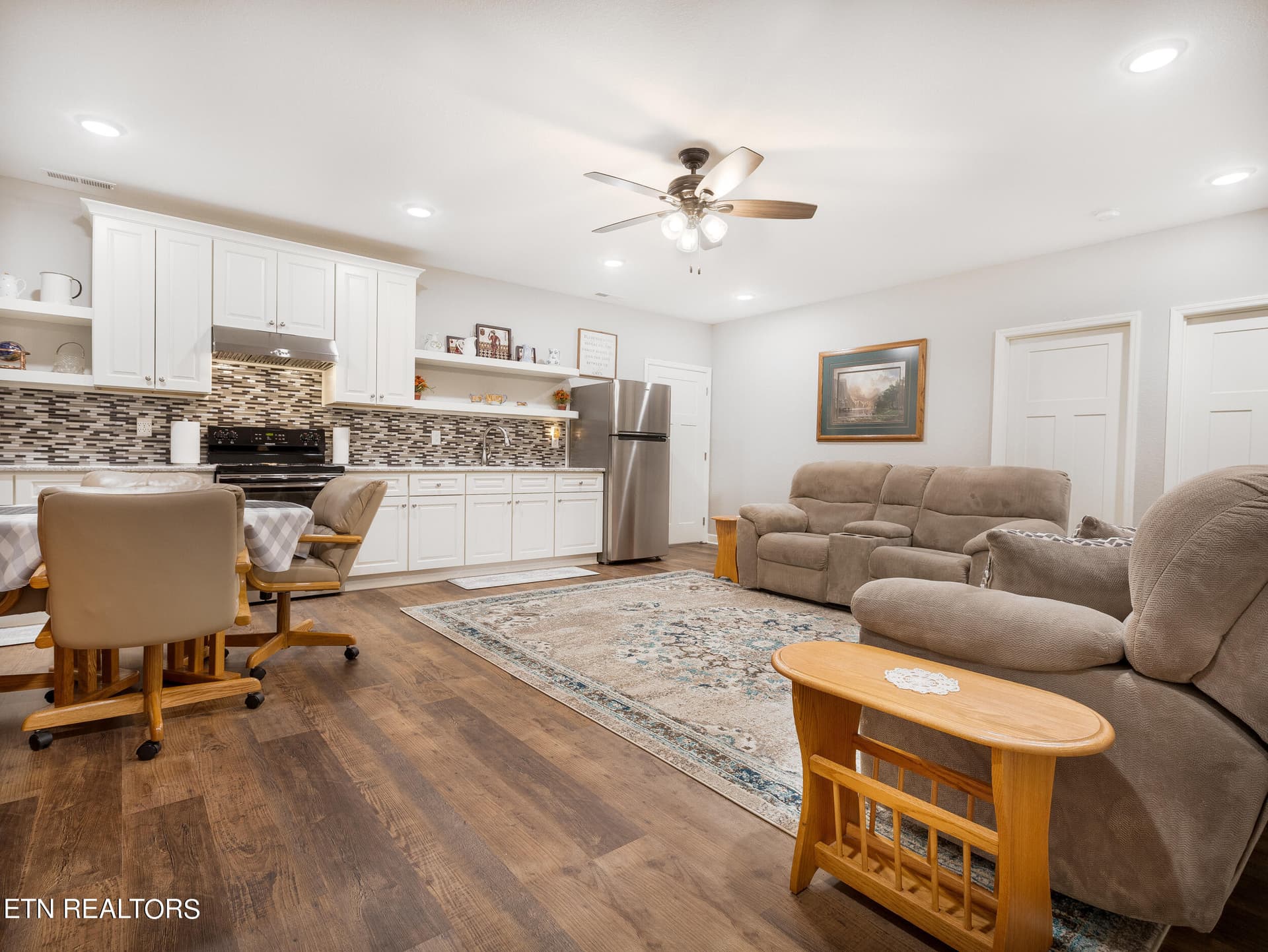 Second Living Quarters - 158 Old Hickory Circle, Madisonville, TN 37354