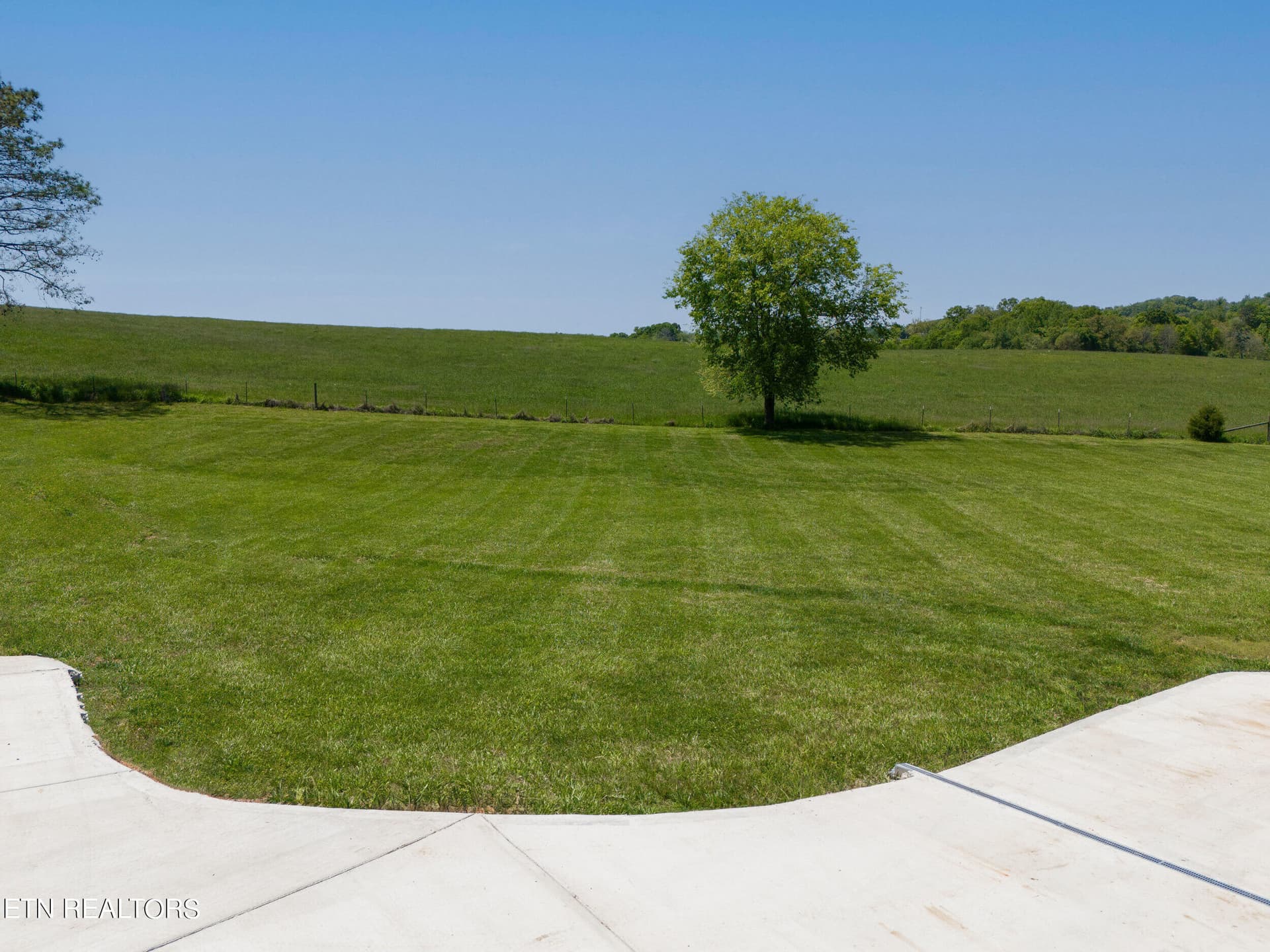 GORGEOUS VIEWS! - 158 Old Hickory Circle, Madisonville, TN 37354