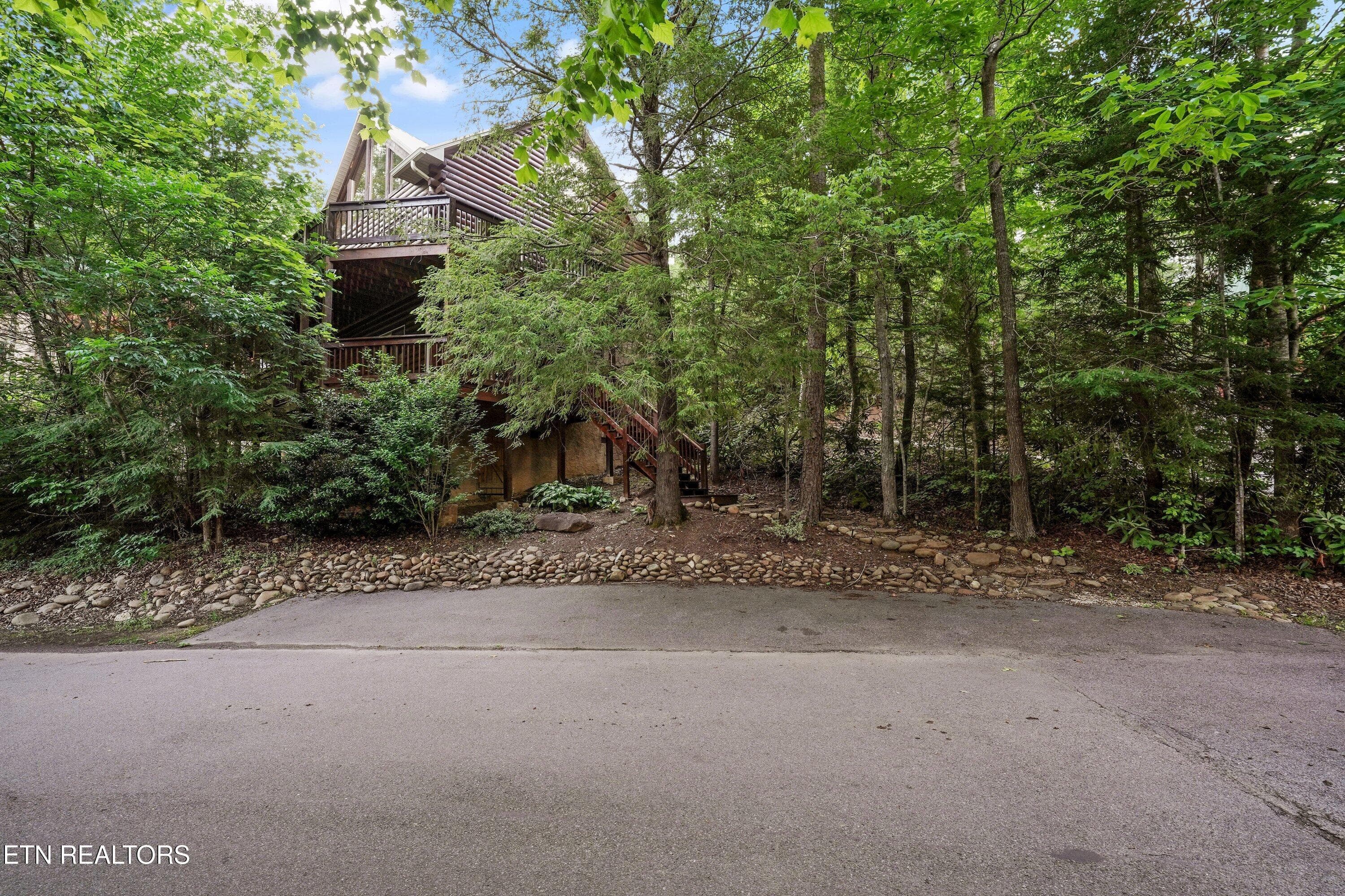 1622 Misty Holw Wy9 - 1622 Misty Hollow Way, Gatlinburg, TN 37738, Gatlinburg