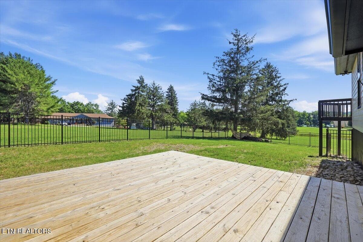 13-3514_E_Atherton_Ln_050 - 3514 E Atherton Lane, Baneberry, TN 37890