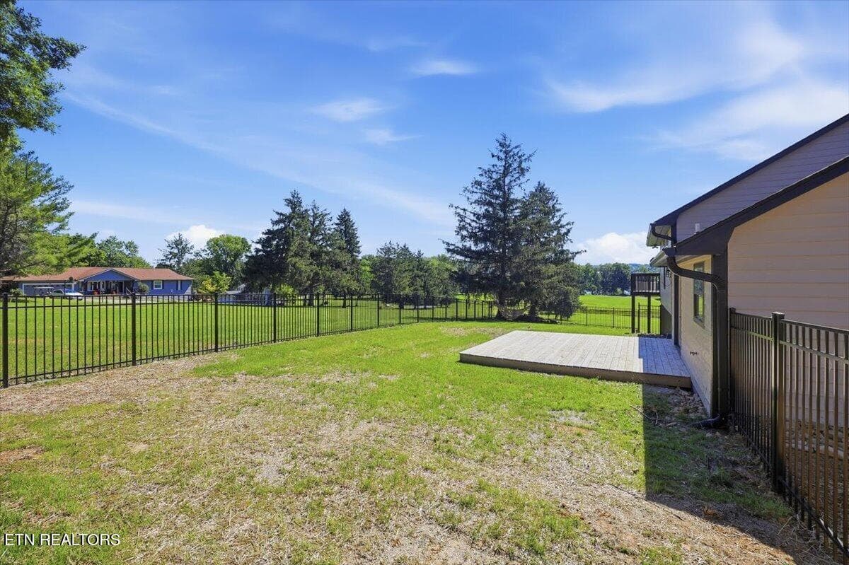 14-3514_E_Atherton_Ln_051 - 3514 E Atherton Lane, Baneberry, TN 37890