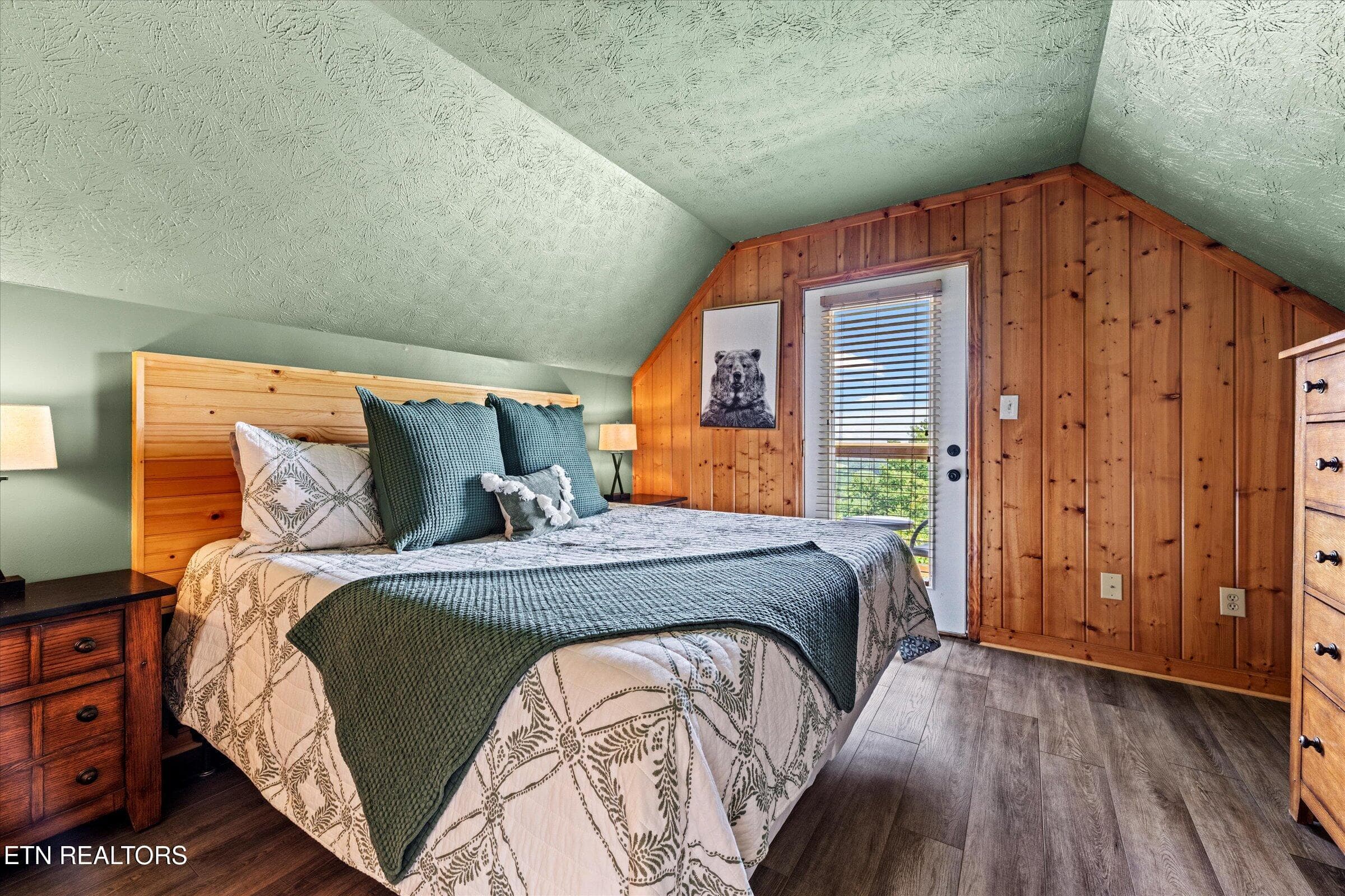 039-Z8C_3739 - 1578 Bears Den Way, Sevierville, TN 37862