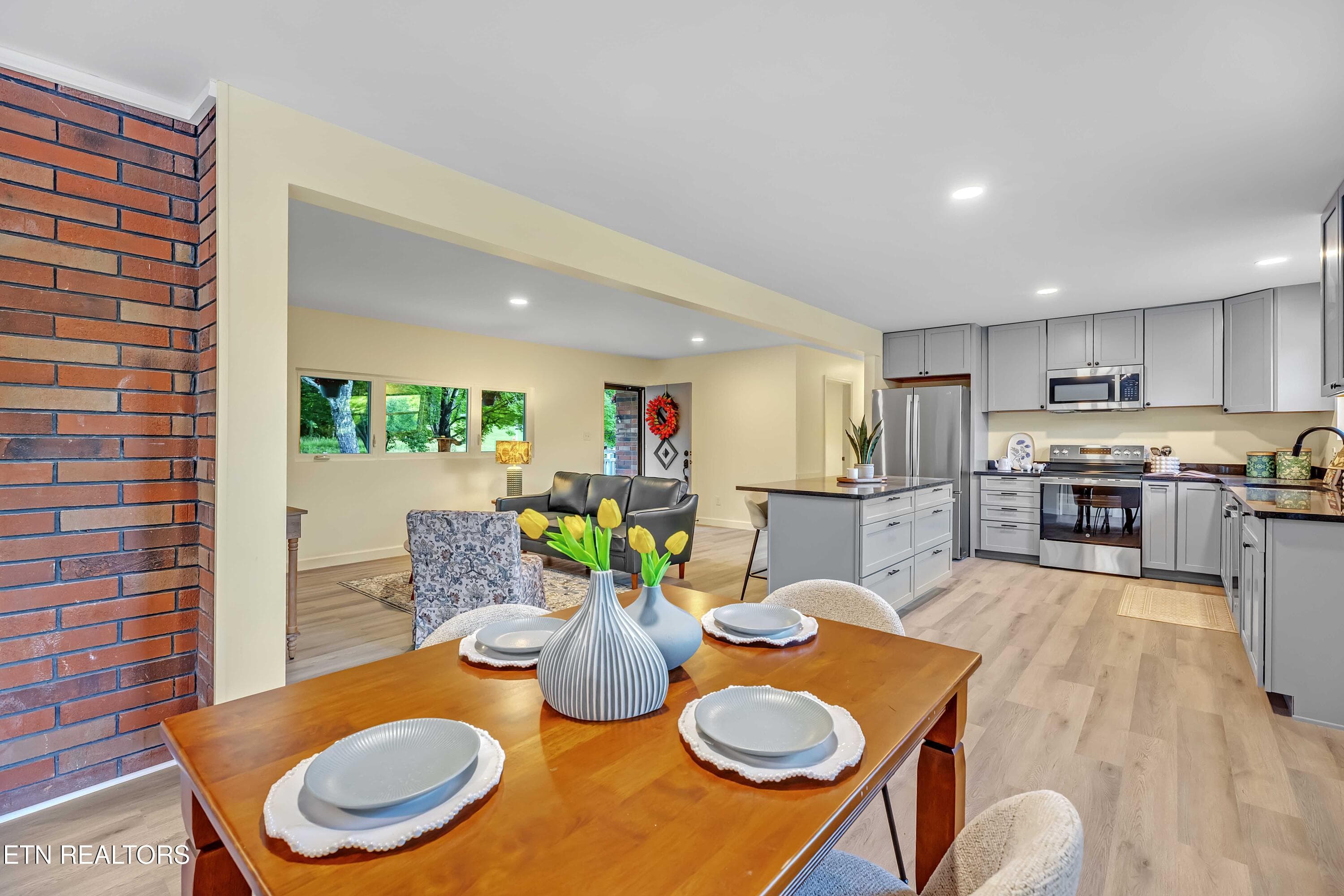Lots of Space - 5160 Indian Warpath Rd, Maryville, TN 37803