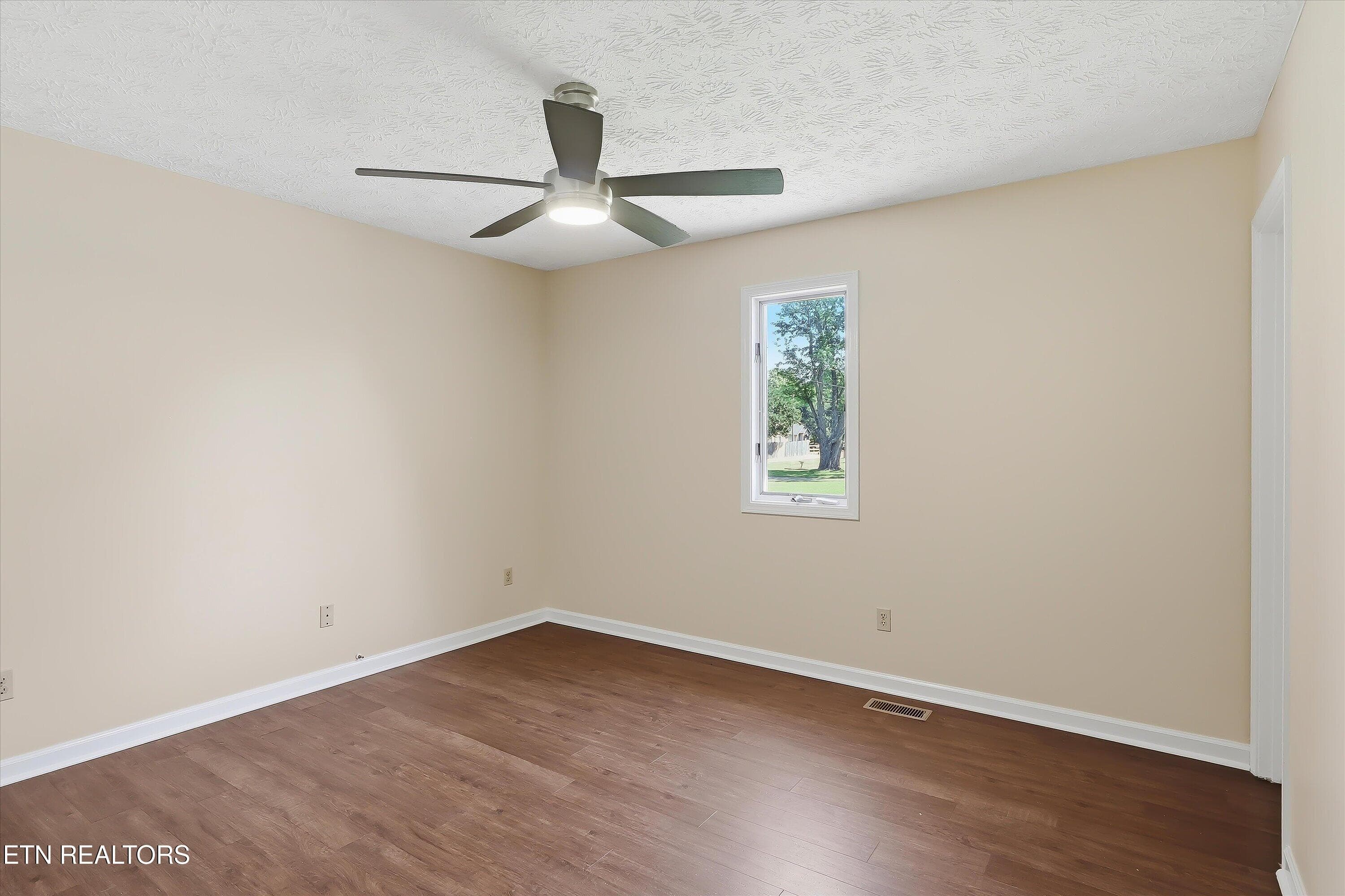 Bedroom - 904 Mount Lebanon Rd, Maryville, TN 37804